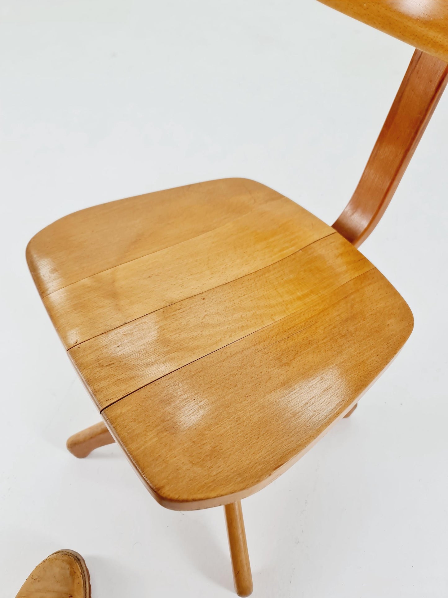 Bauhaus swivel office chair in solid wood By Der FerderDreh 1930s