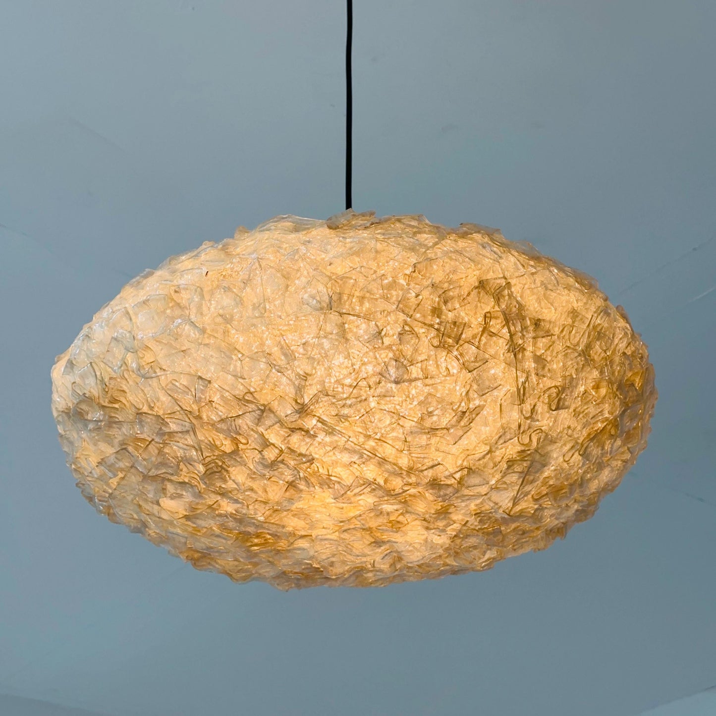 Mid-Century Lucite Ribbon Swag Lamp – Italy, 1980s – Sculptural Plexiglass Pendant Light