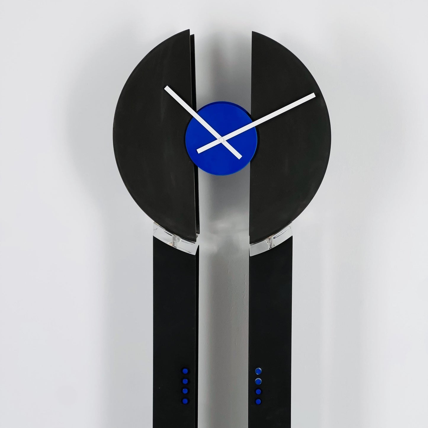 Mid-Century Standing Clock – Postmodern Memphis Design – Plexiglass & Wood France 1980s