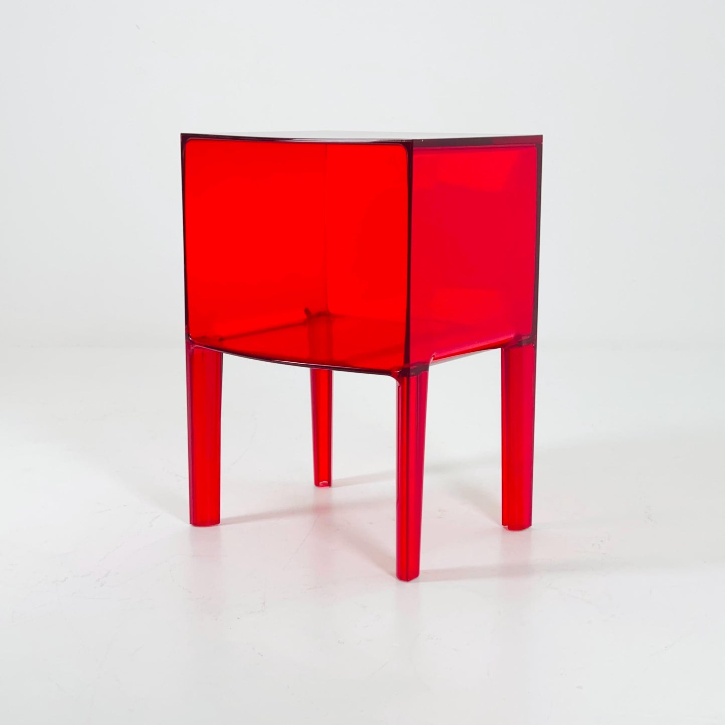Spaceage Kartell Ghost Buster by Philippe Starck - Eugeni Quitllet – Red Transparent Side Table, for Kartell italy , 2010s