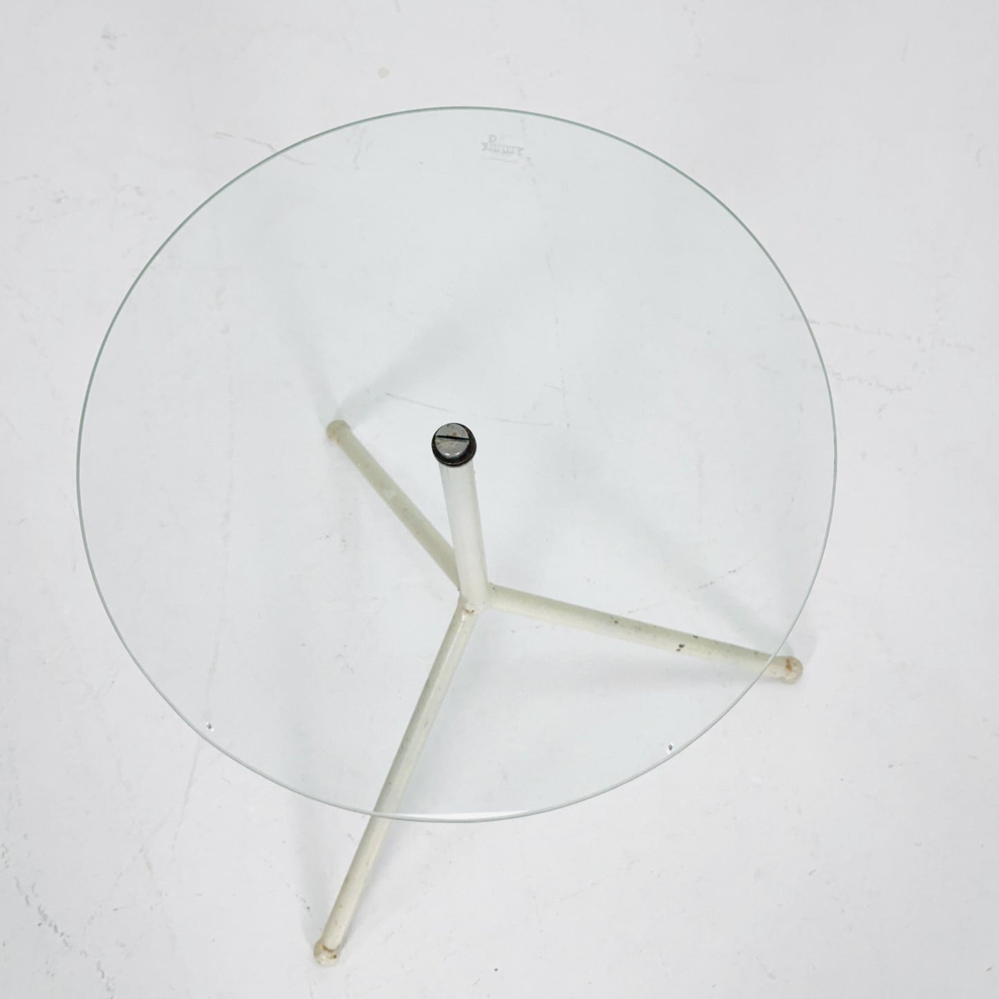 Mid-Century round Tripod Glass Side Table – 1980s Germany