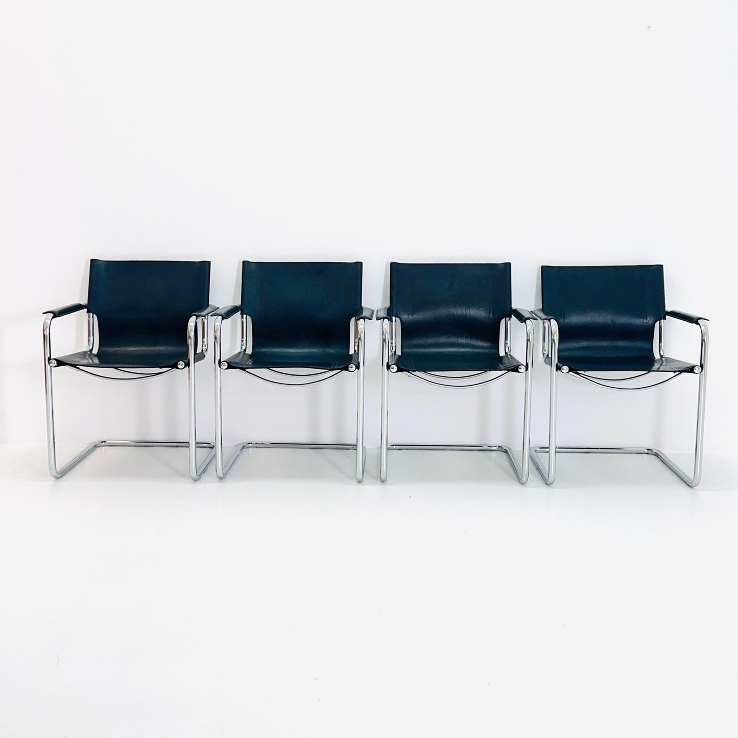 set of 4 Matteo Grassi original Bauhaus design Visitor model Chair dark blue / Navy Leather 1970s Italy
