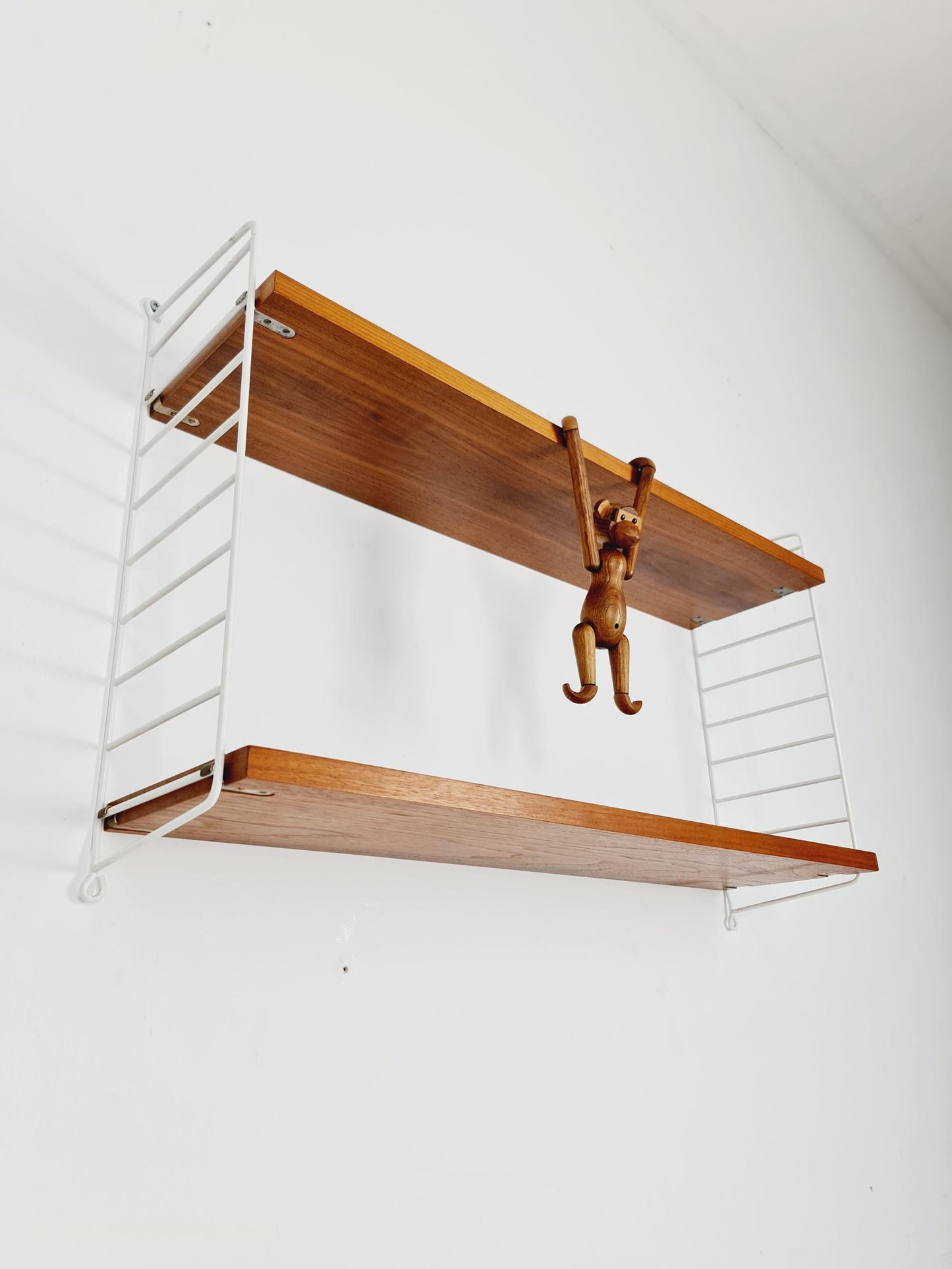 Original MCM Teak shelving system - consists of White lacquered metal ladders, from string Stockholm 1960s