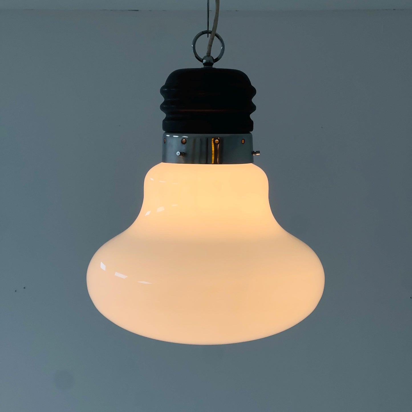 Mid century pop art Arianna Bulb Cwiling Lamp attributed to Piero Brombin for Artemide, 1960s Italy