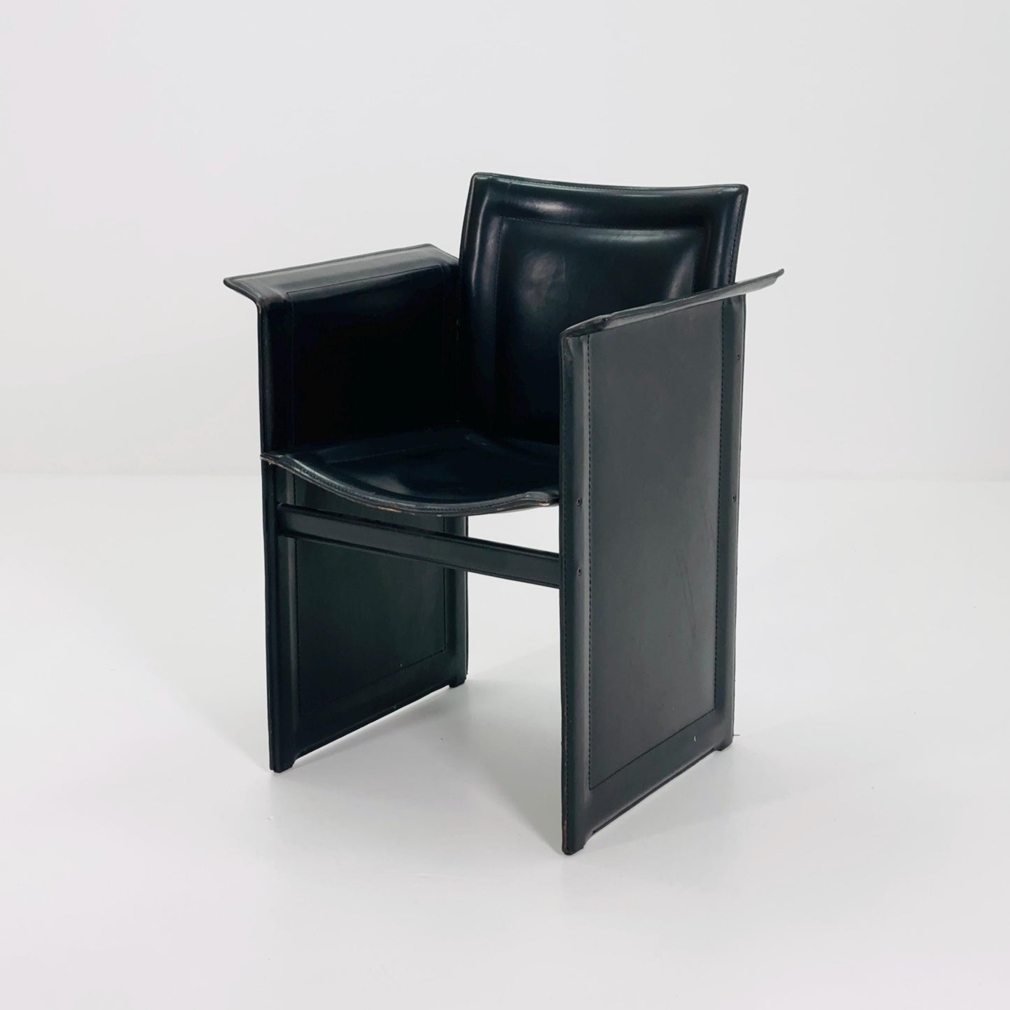 1 of 2 Mid-Century Italian “Korium” KM1 Black Leather Armchair by Tito Agnoli for Matteo Grassi, 1970s