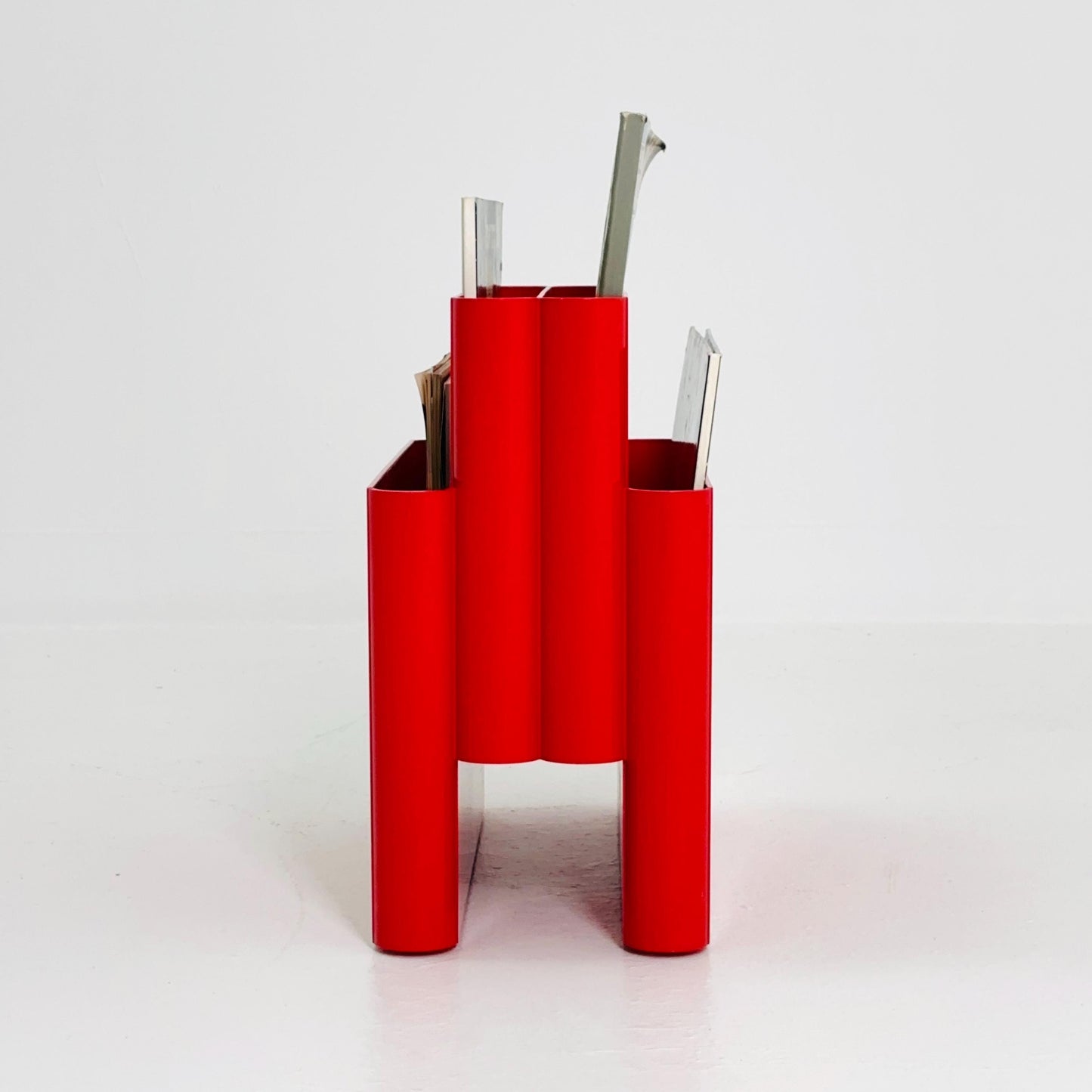 Mid-Century Modern Magazine Rack with 4 Compartments by Giotto Stoppino for Kartell, 1970s model 4676 Italy