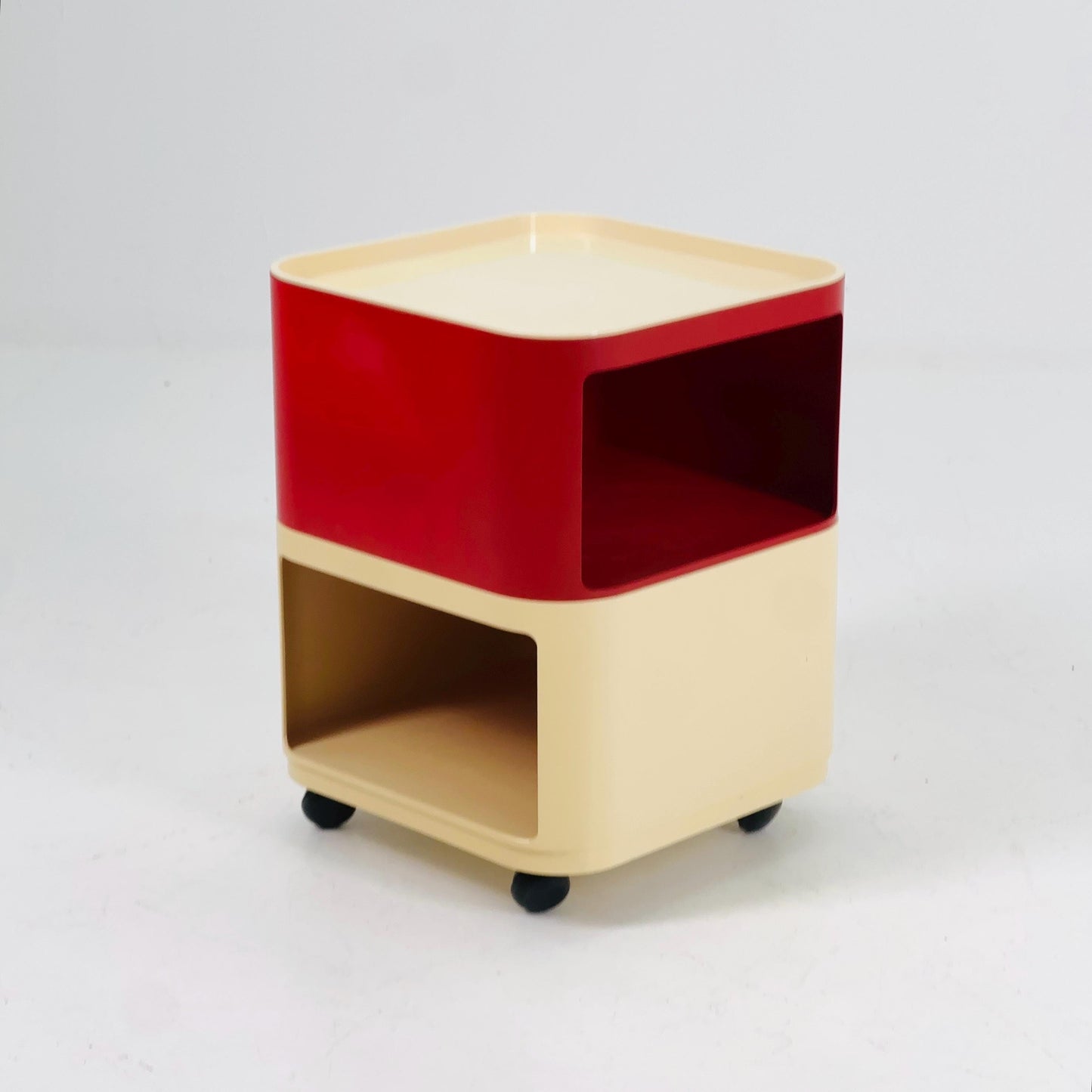 Rare Space Age Componibili Square Serving Trolley by Anna Castelli Ferrieri for Kartell — Italy, 1960s — Model 4970