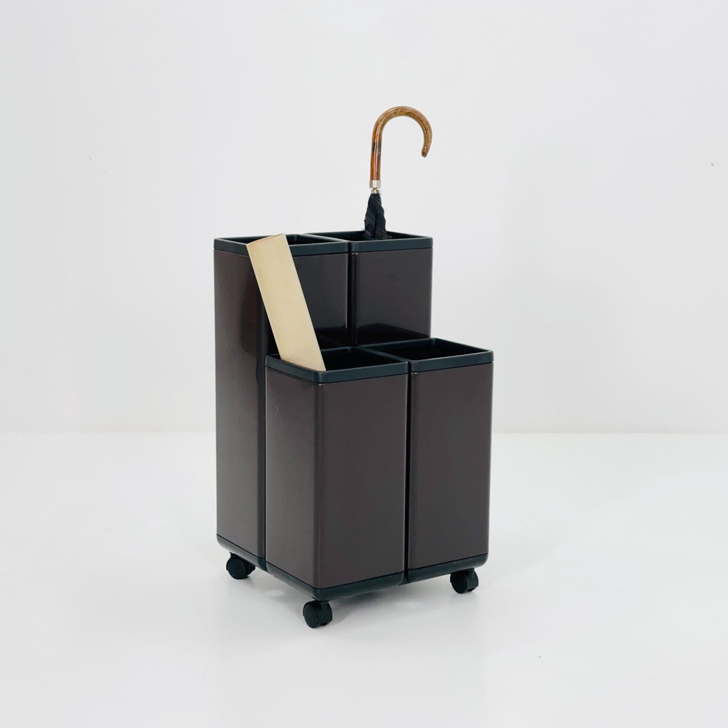 Mid century Brown Trolley by Giovanni Pelis for Neolt, Italy, 1960s – Architect & Designer Organizer