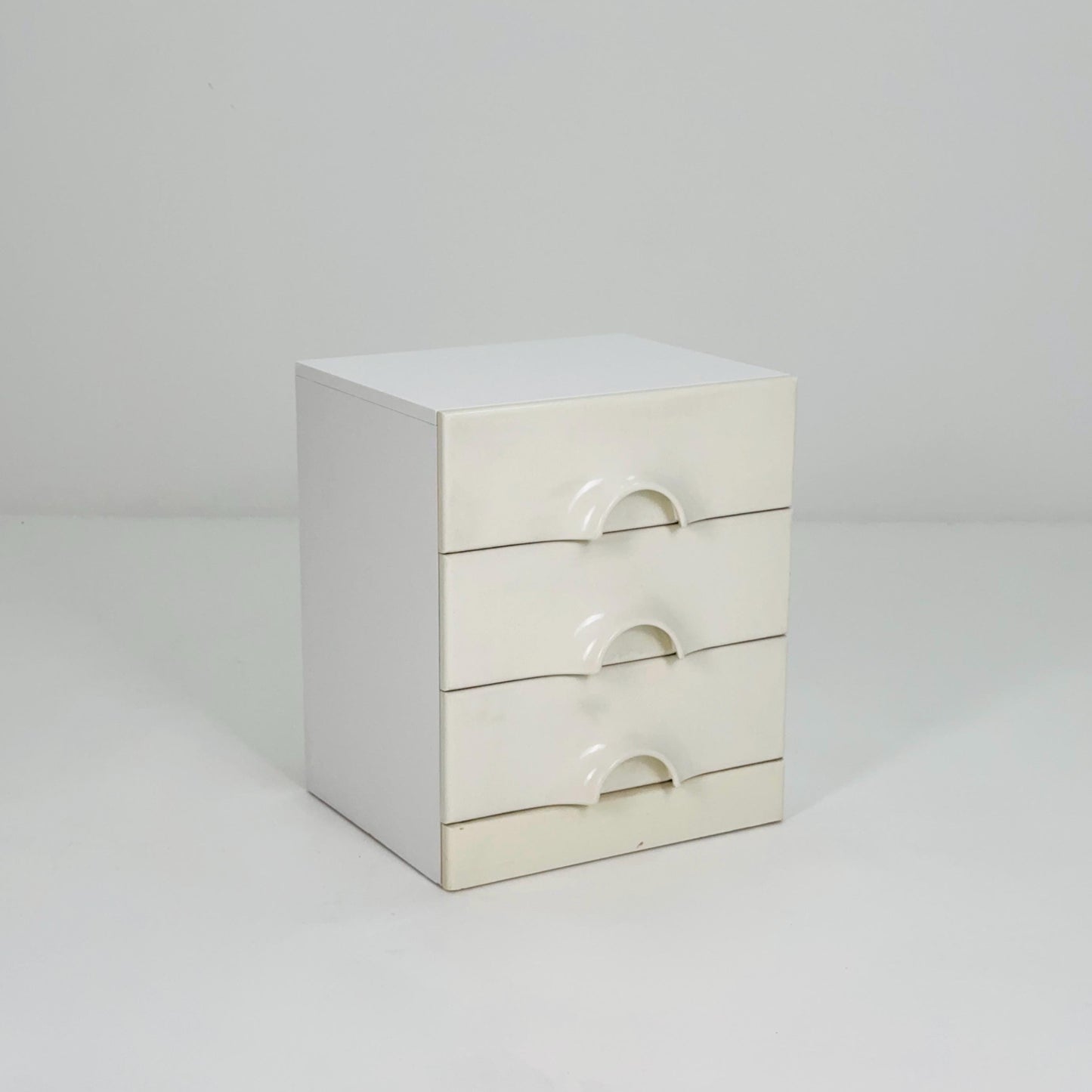 Space age Quadro Chest of Drawers by Jürgen Lange for Schönbuch – Iconic Mid-Century Modern Storage ,1970s