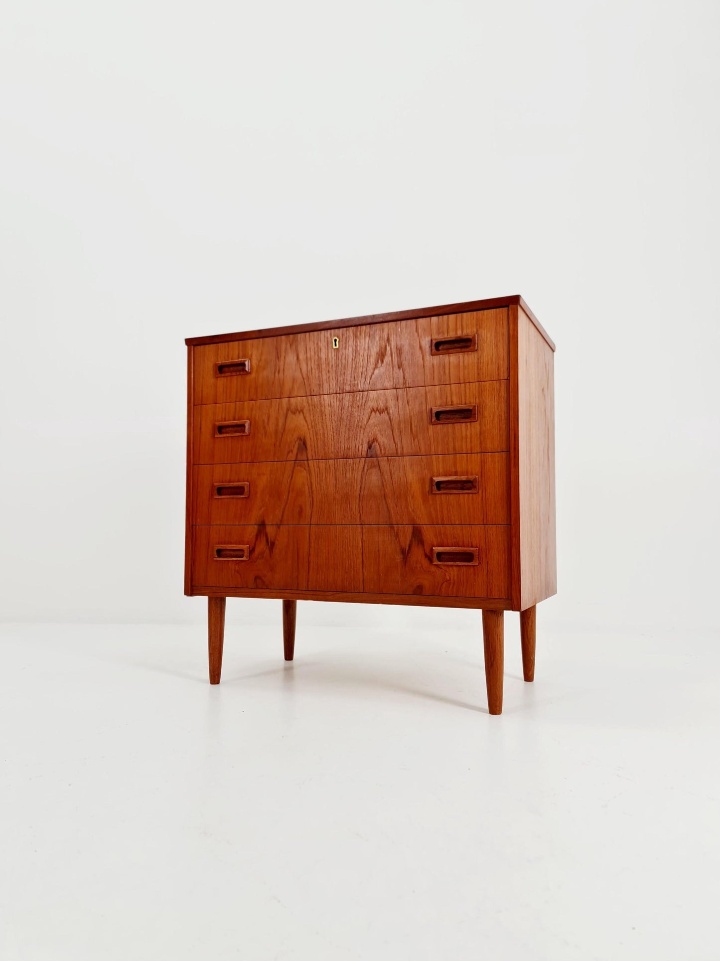 Midcentury danish design chest of drawers 1960s