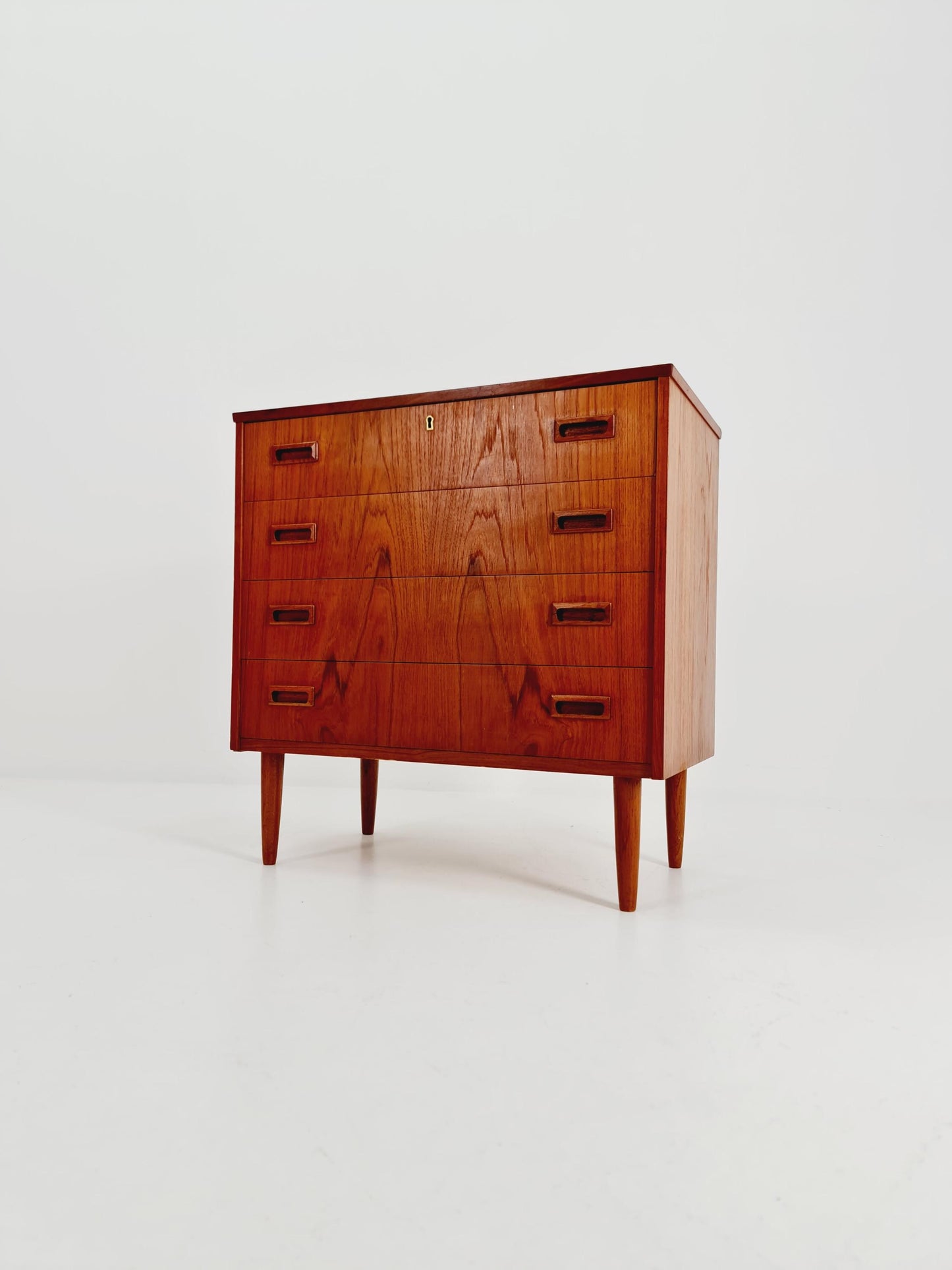 Midcentury danish design chest of drawers 1960s