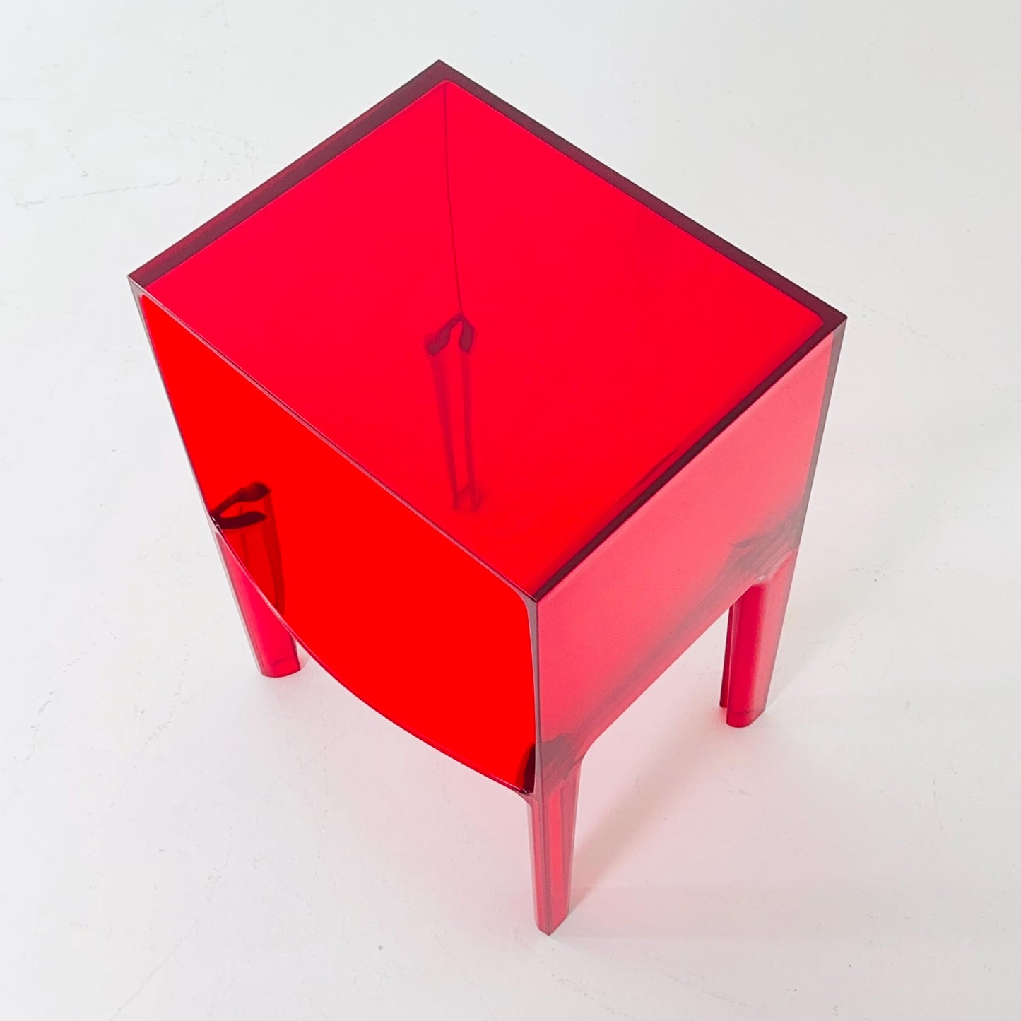 Spaceage Kartell Ghost Buster by Philippe Starck - Eugeni Quitllet – Red Transparent Side Table, for Kartell italy , 2010s
