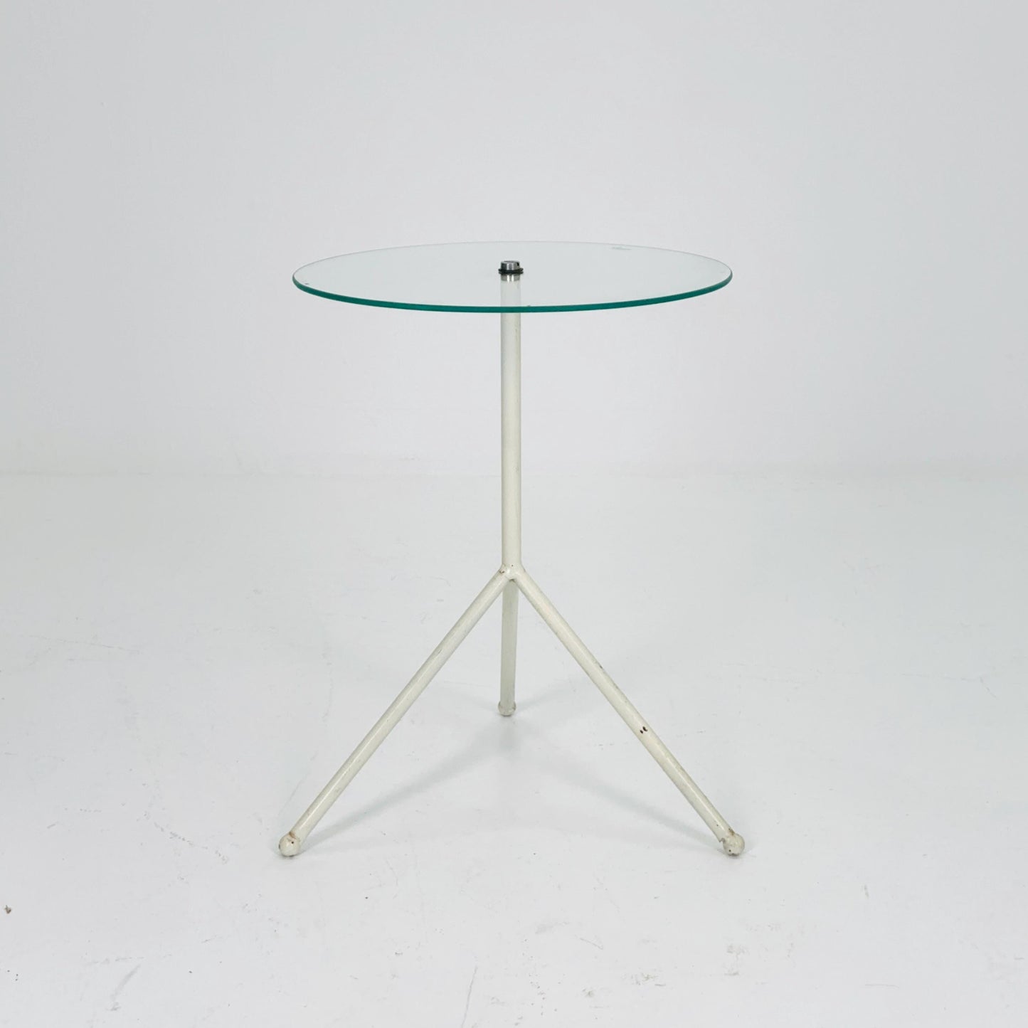 Mid-Century round Tripod Glass Side Table – 1980s Germany