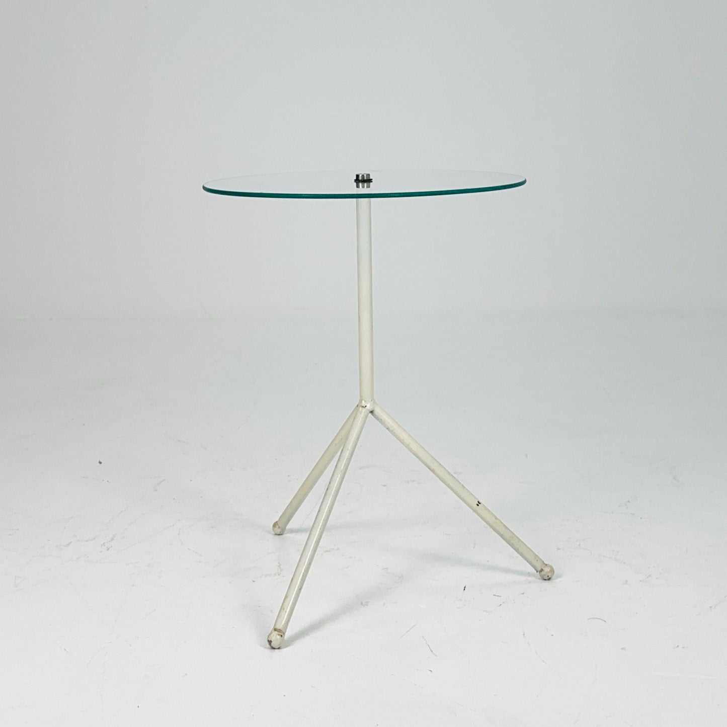 Mid-Century round Tripod Glass Side Table – 1980s Germany