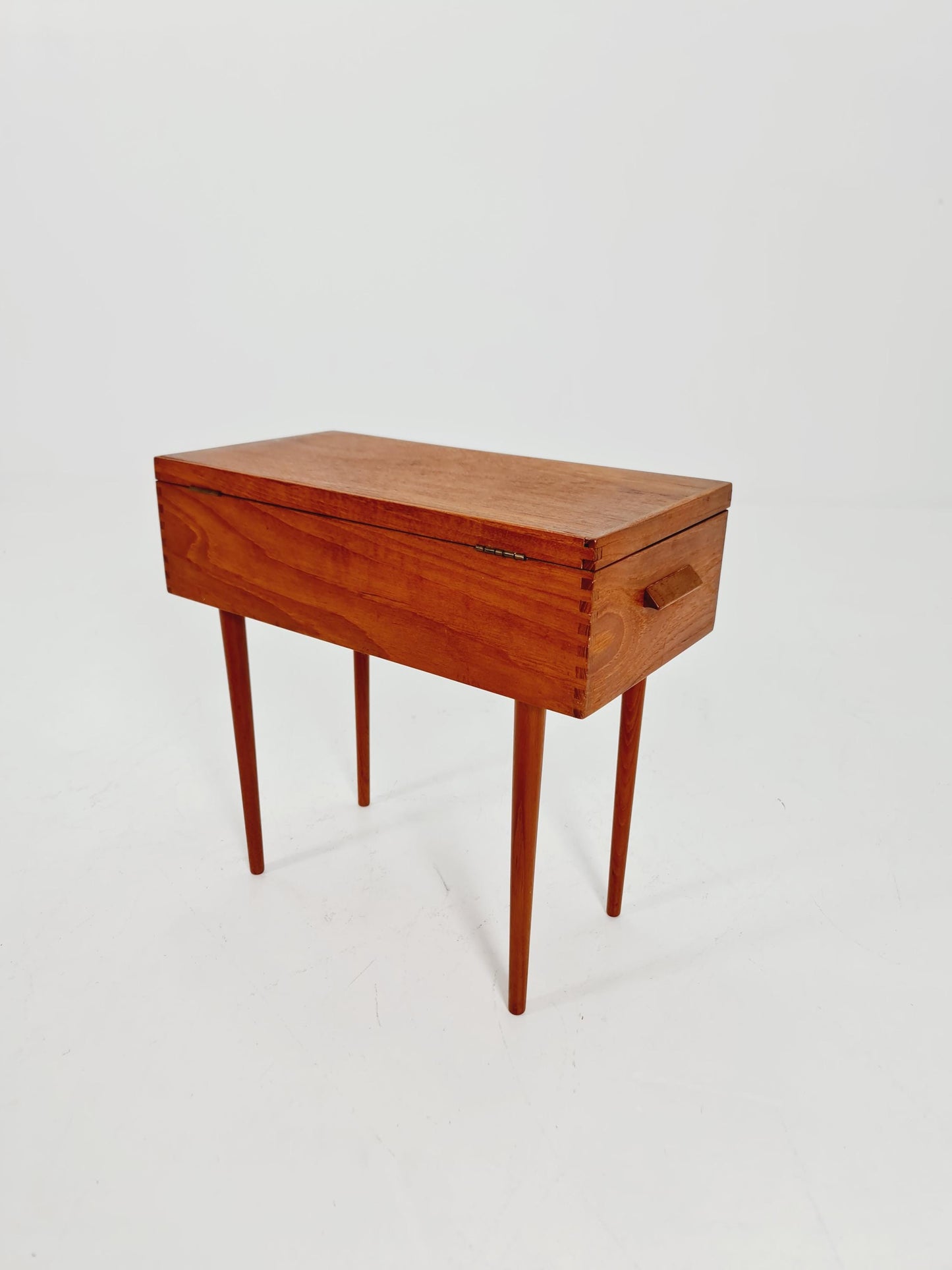 Vintage Dansih teak sweing table/ side table cabinet, 1960s