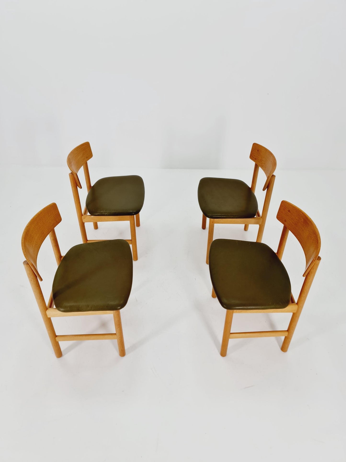Mid Century Dansih Oak and Leather chair by Børge Mogensen for Fredericia stolfabrik , 1960s Set of 4