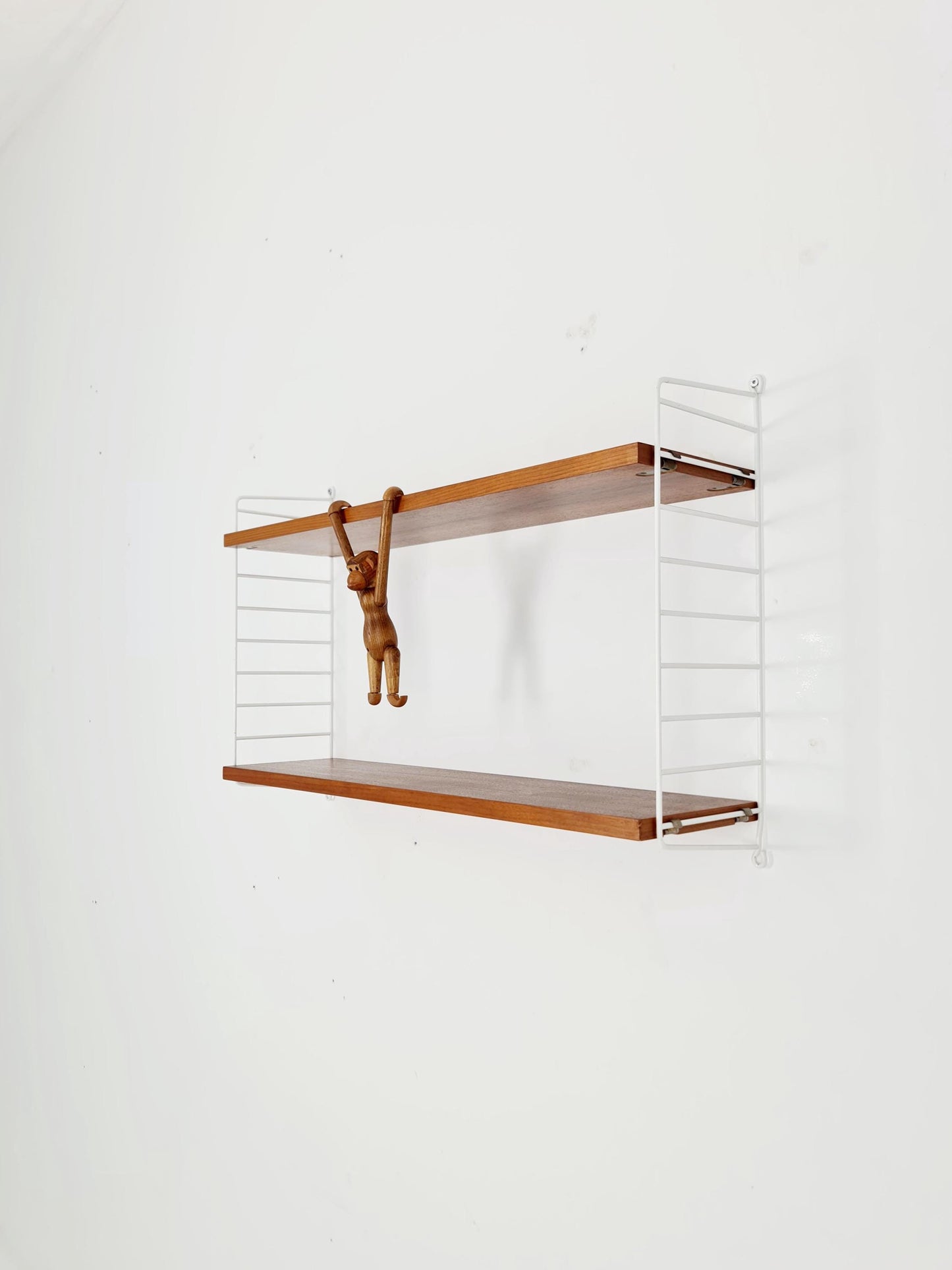 Original MCM Teak shelving system - consists of White lacquered metal ladders, from string Stockholm 1960s