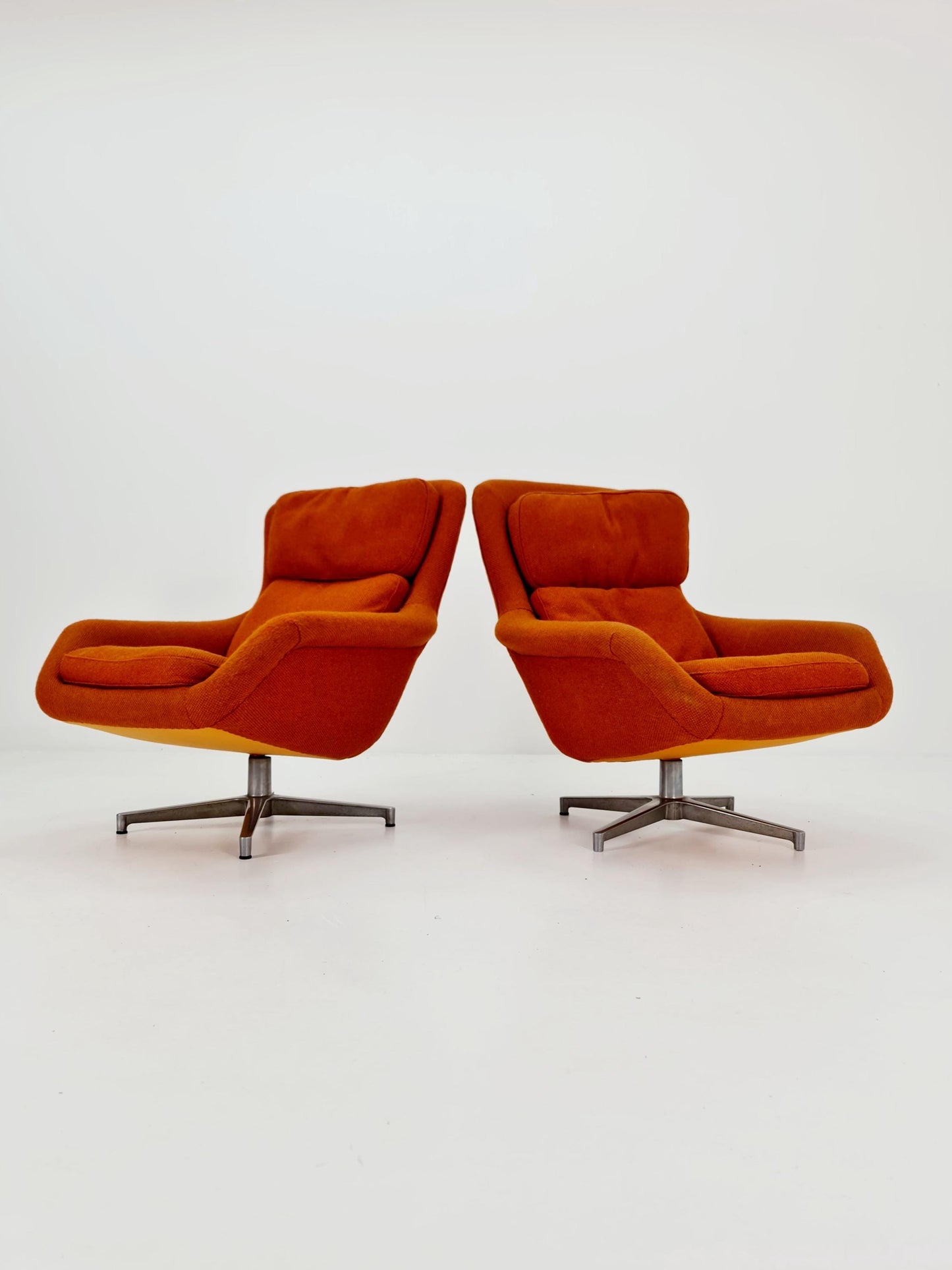 Set of 2 Mid century lounge chairs by Alf Svensson “Form 7” for DUX, 1970s