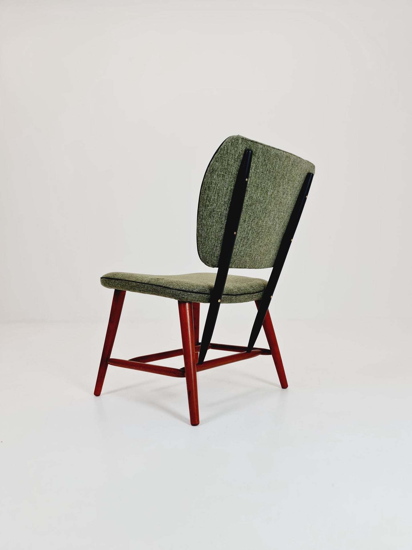 Mid-Century Modern Swedish Lounge chair with Olive Green Upholstery Design by Alf Svensson for Ljungs Industrier ,Dux ,1950s