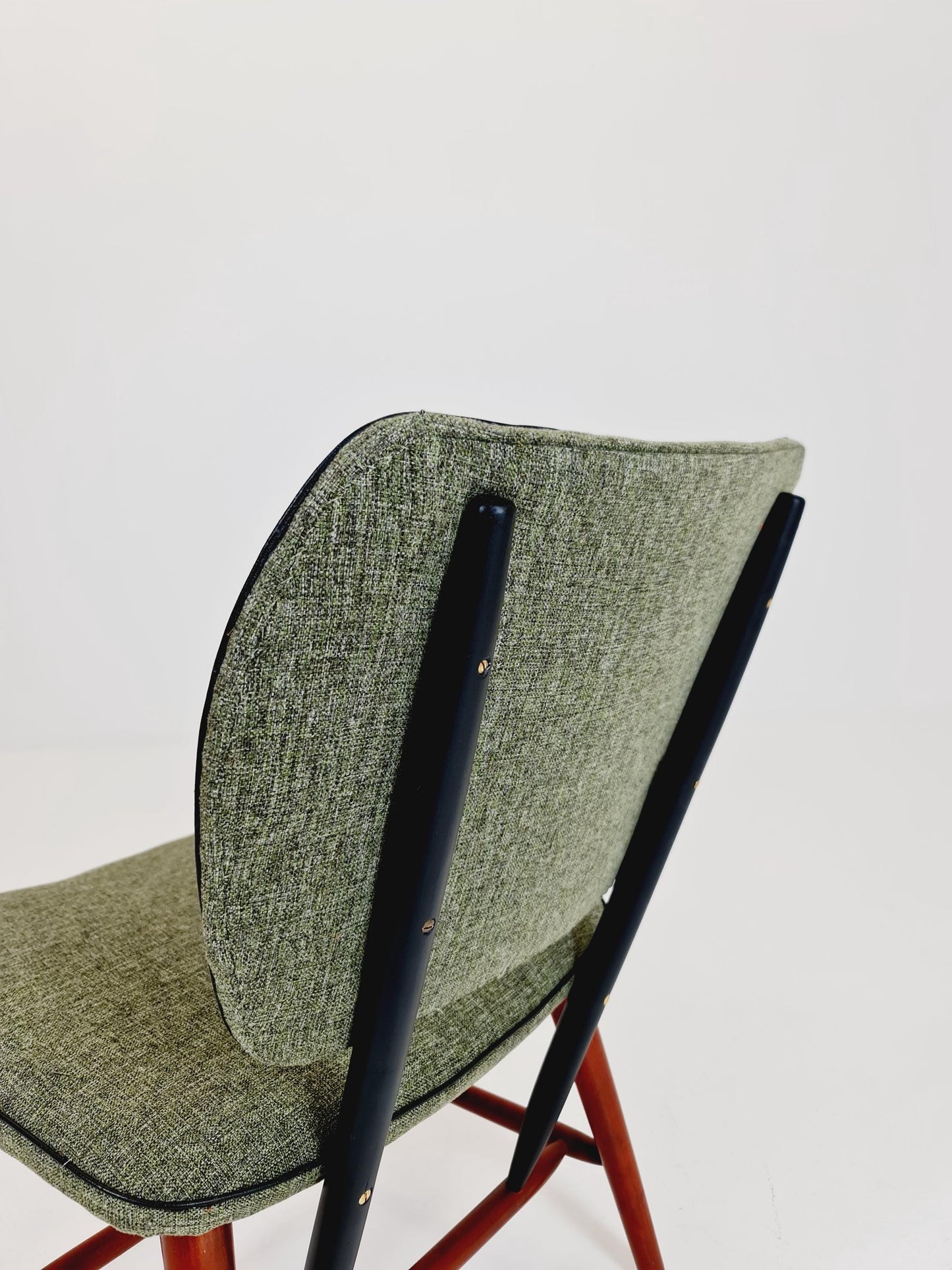 Mid-Century Modern Swedish Lounge chair with Olive Green Upholstery Design by Alf Svensson for Ljungs Industrier ,Dux ,1950s