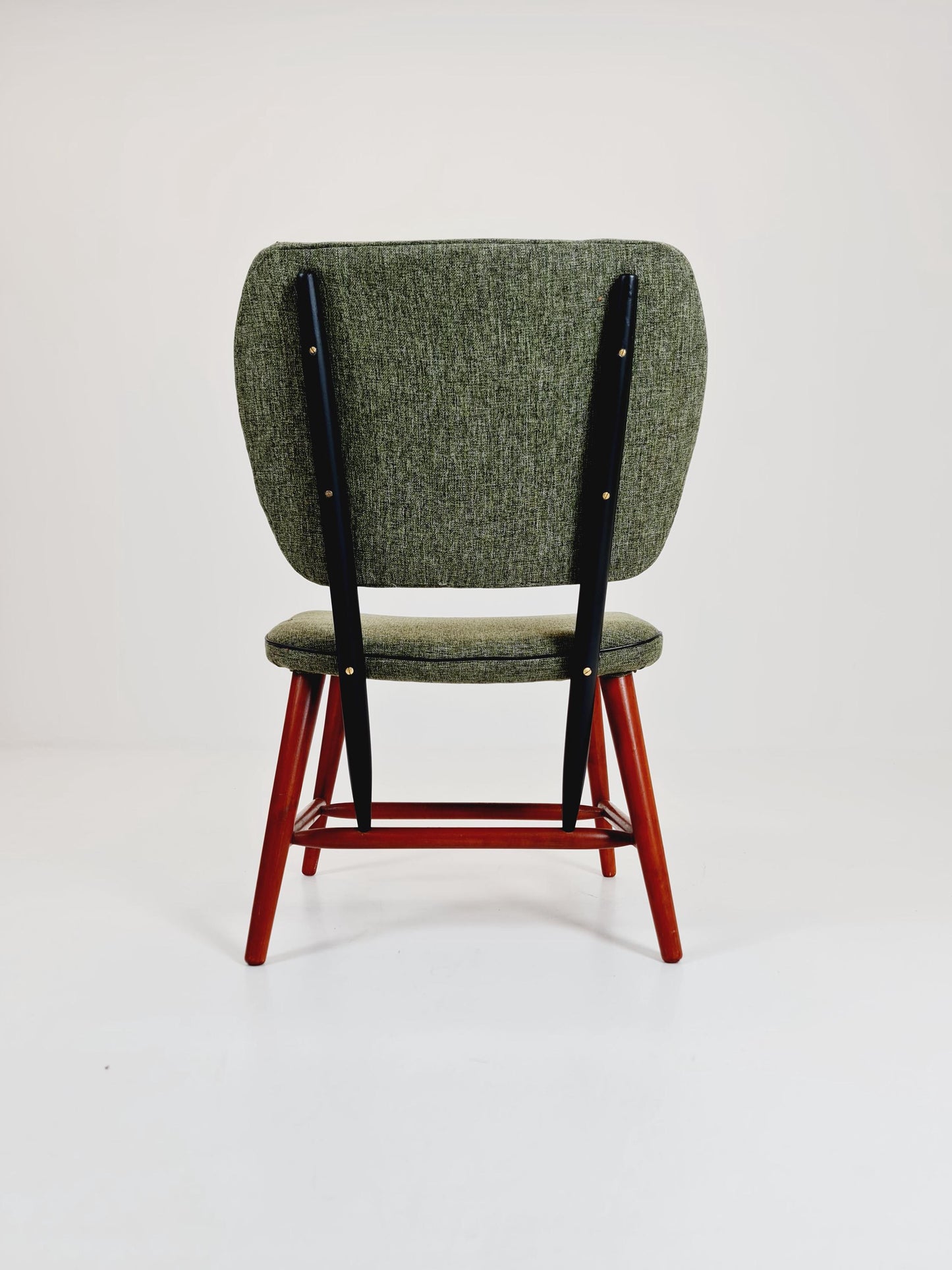 Mid-Century Modern Swedish Lounge chair with Olive Green Upholstery Design by Alf Svensson for Ljungs Industrier ,Dux ,1950s