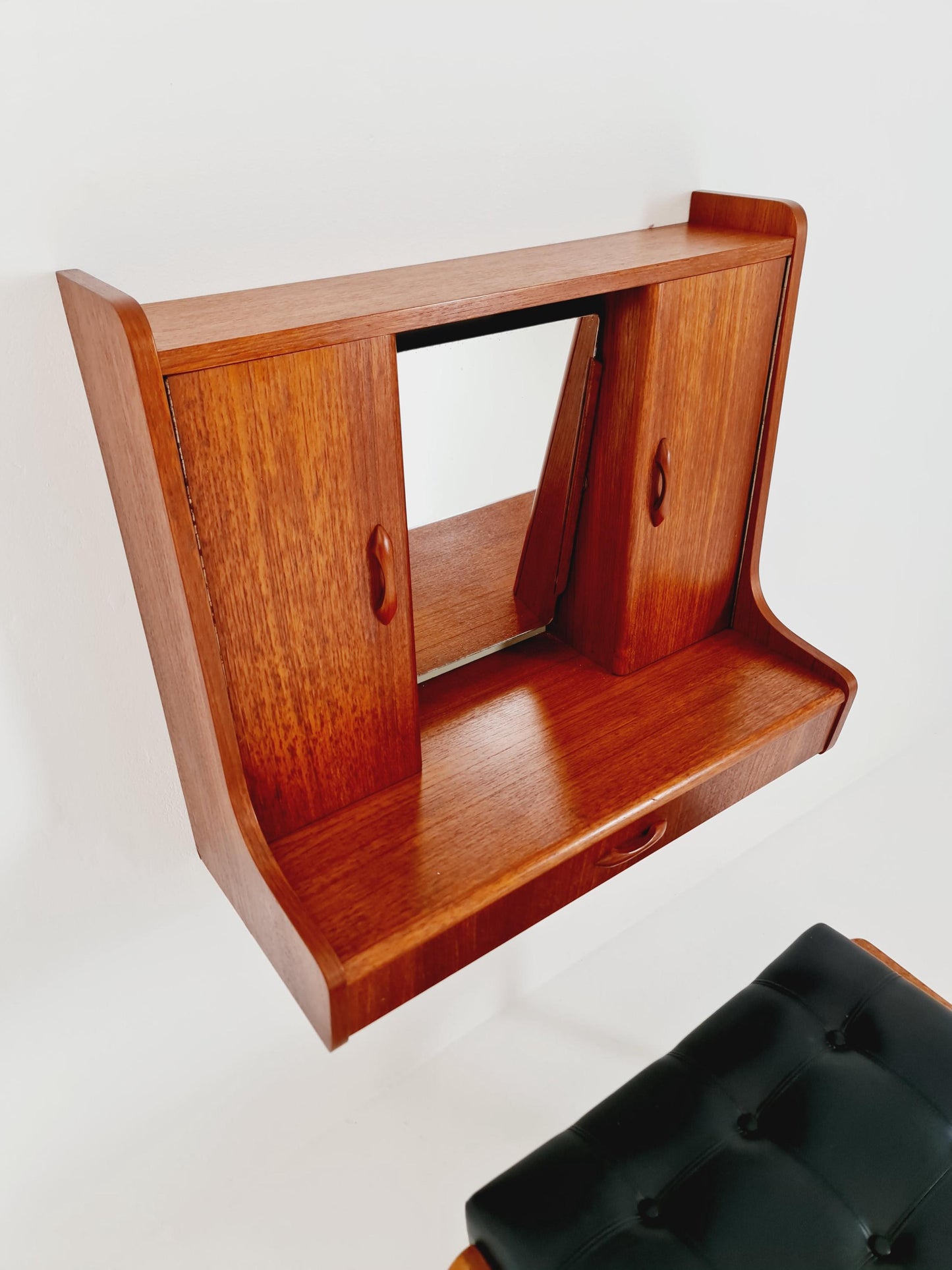 Mid Century Modern Danish Teak vanity hanging table with stool make up table by Fröseke for AB nybrofabriken, 1960s