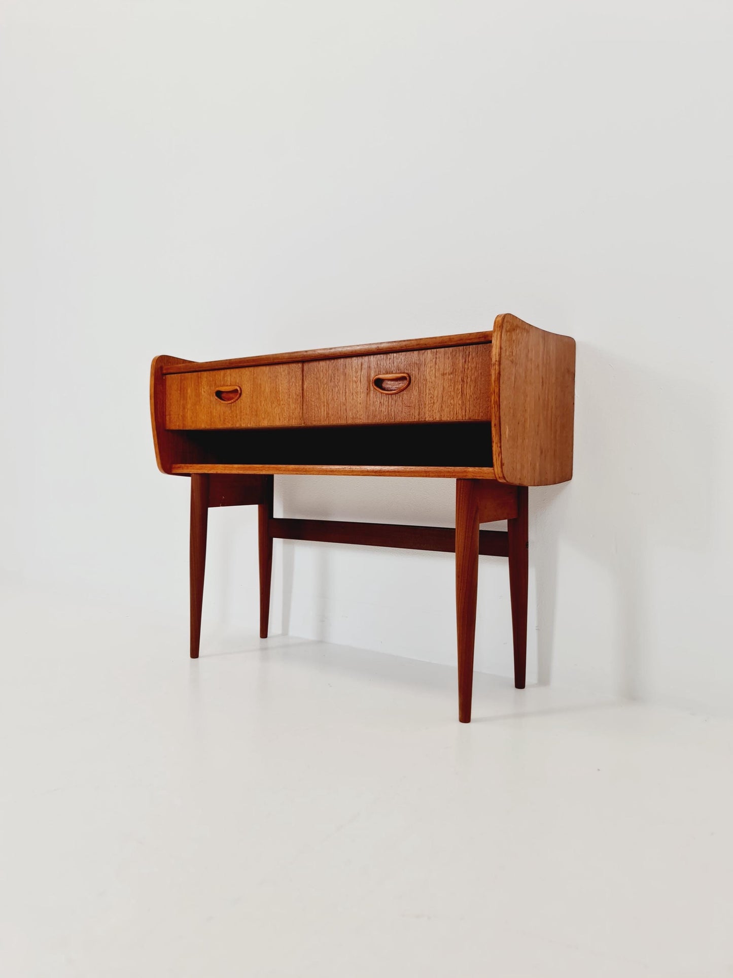 Midcentury danish design chest of drawers / drawer dresser /2 drawers cabinet, 1960s