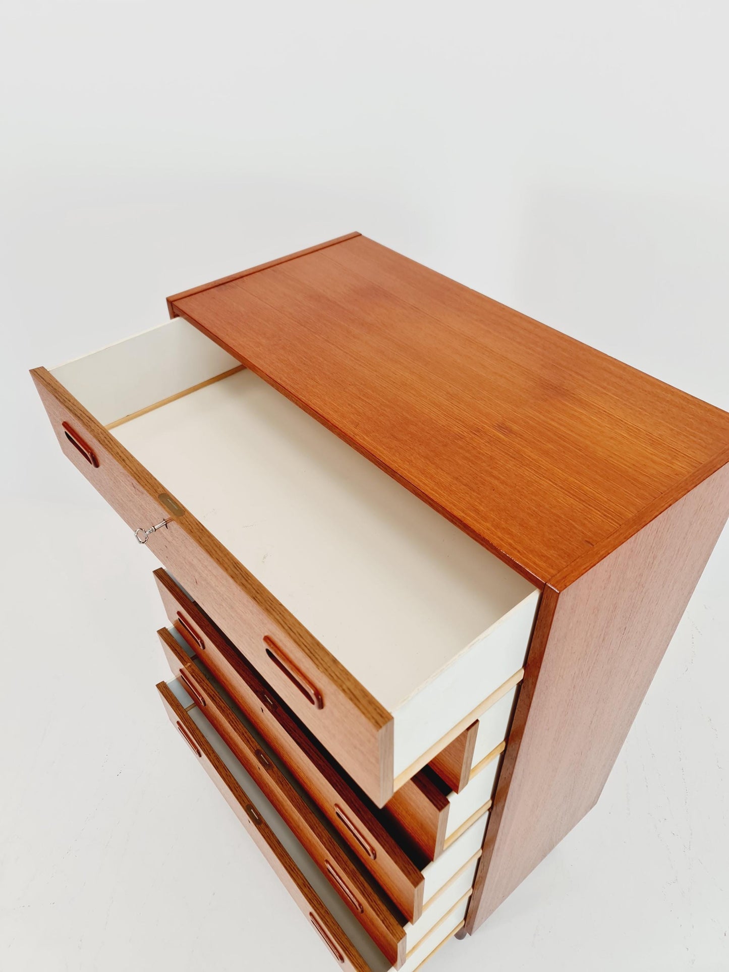 Midcentury Danish teak chest of drawers / drawer dresser / cabinet, 1960s