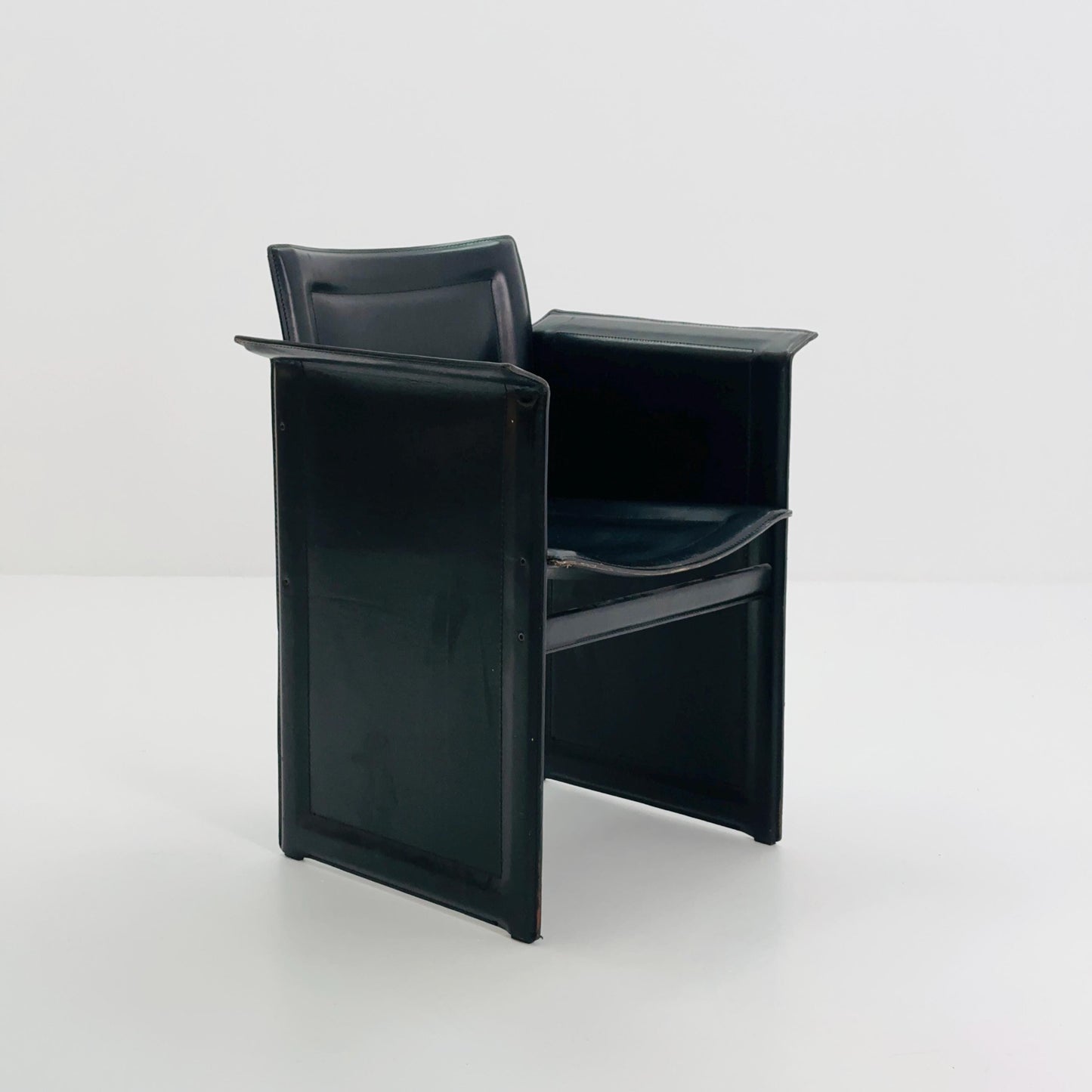 1 of 2 Mid-Century Italian “Korium” KM1 Black Leather Armchair by Tito Agnoli for Matteo Grassi, 1970s