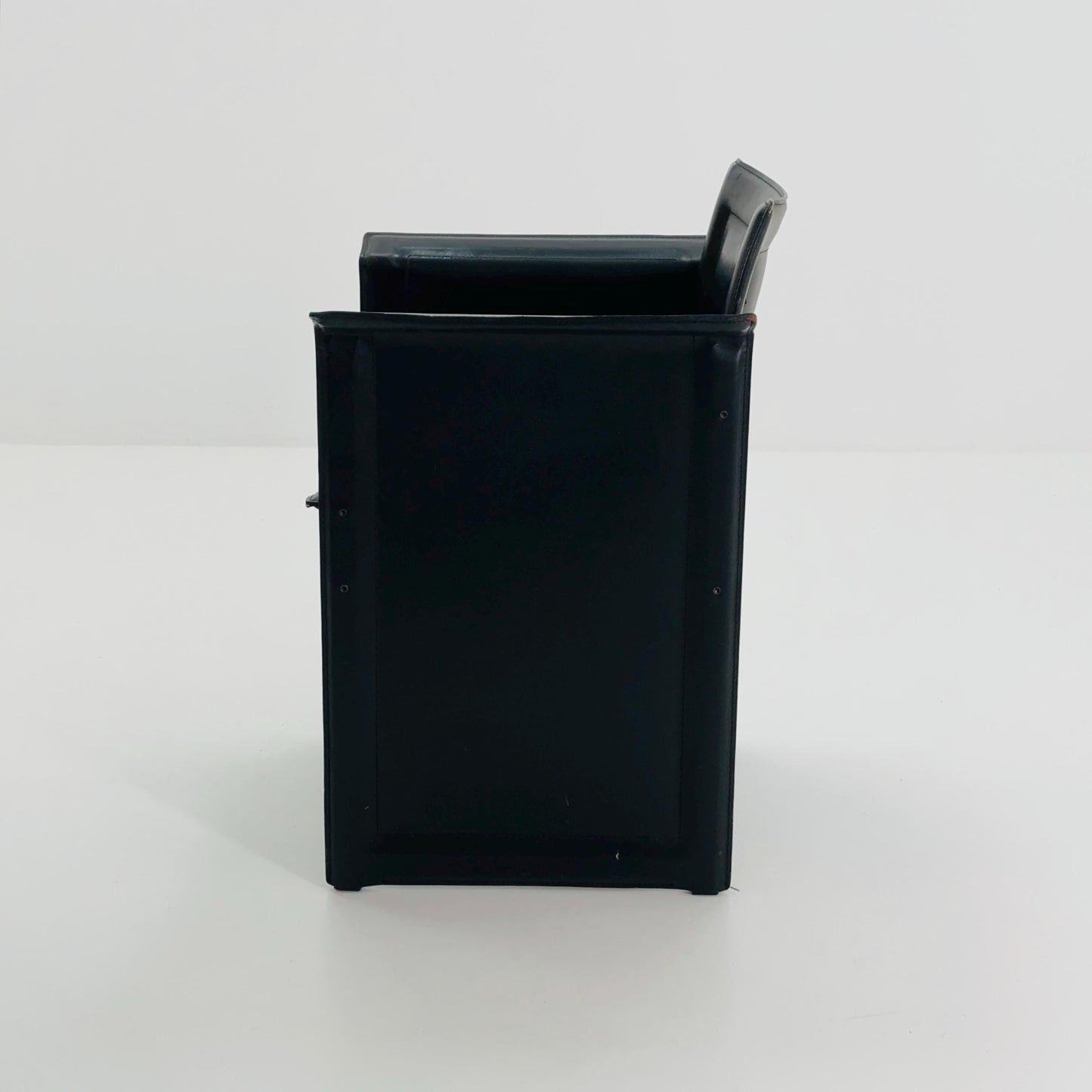 1 of 2 Mid-Century Italian “Korium” KM1 Black Leather Armchair by Tito Agnoli for Matteo Grassi, 1970s