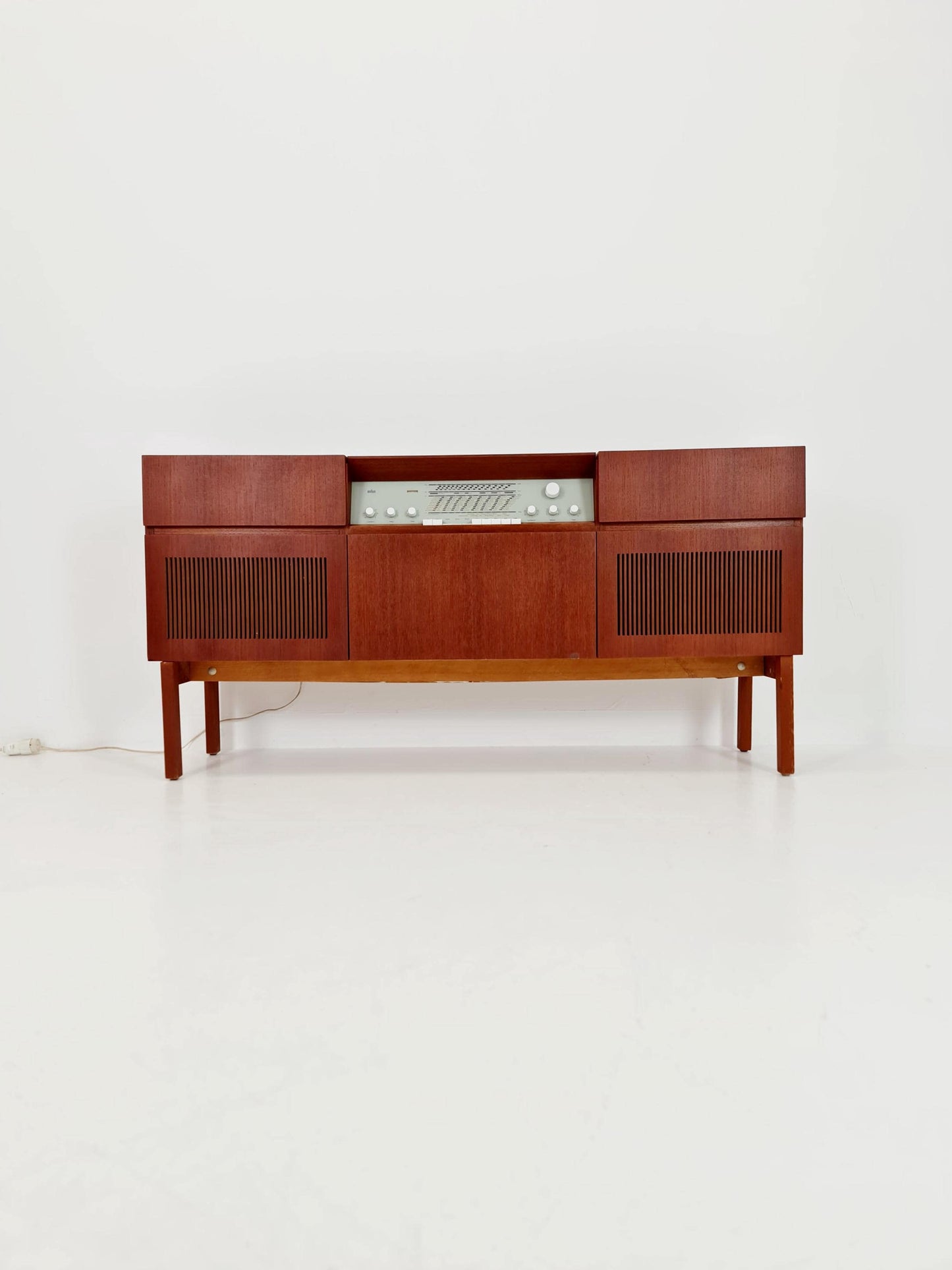 Mid Century Modern German Teak record player, radio by Braun “R 32 ”, 1960s