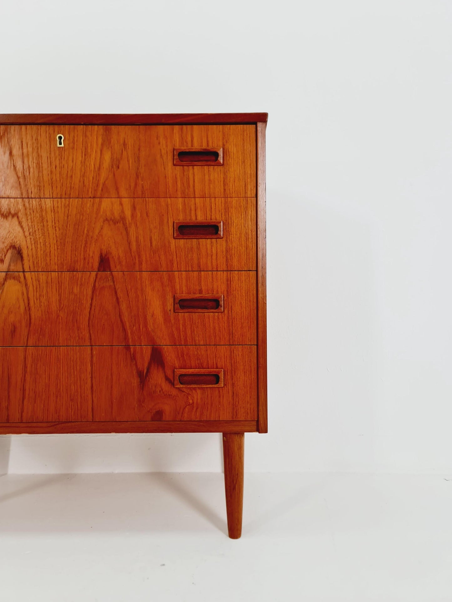 Midcentury danish design chest of drawers 1960s