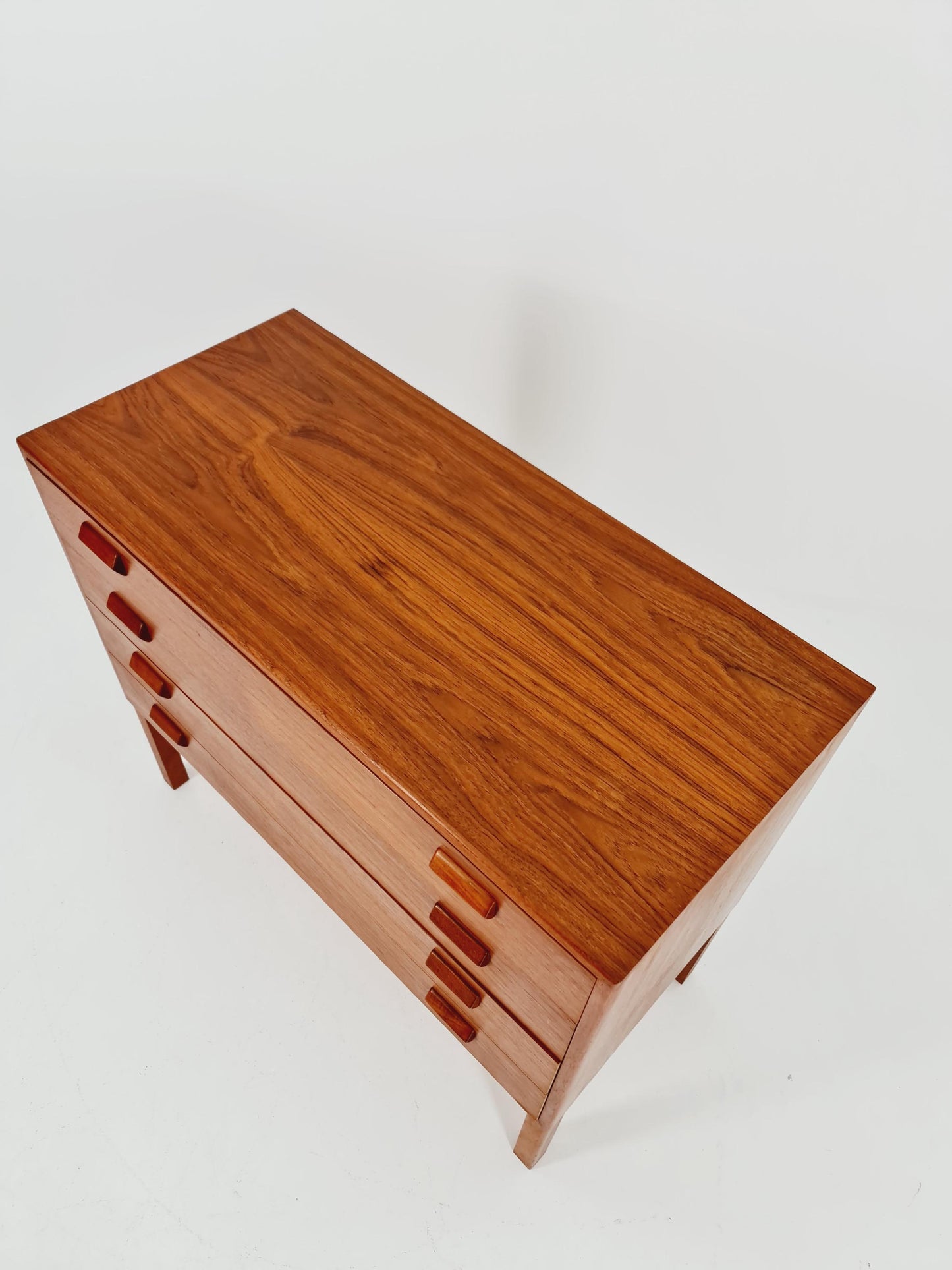 Midcentury danish design chest of drawers By Børge Mogensen For Søborg Mobelfabrik 1960s