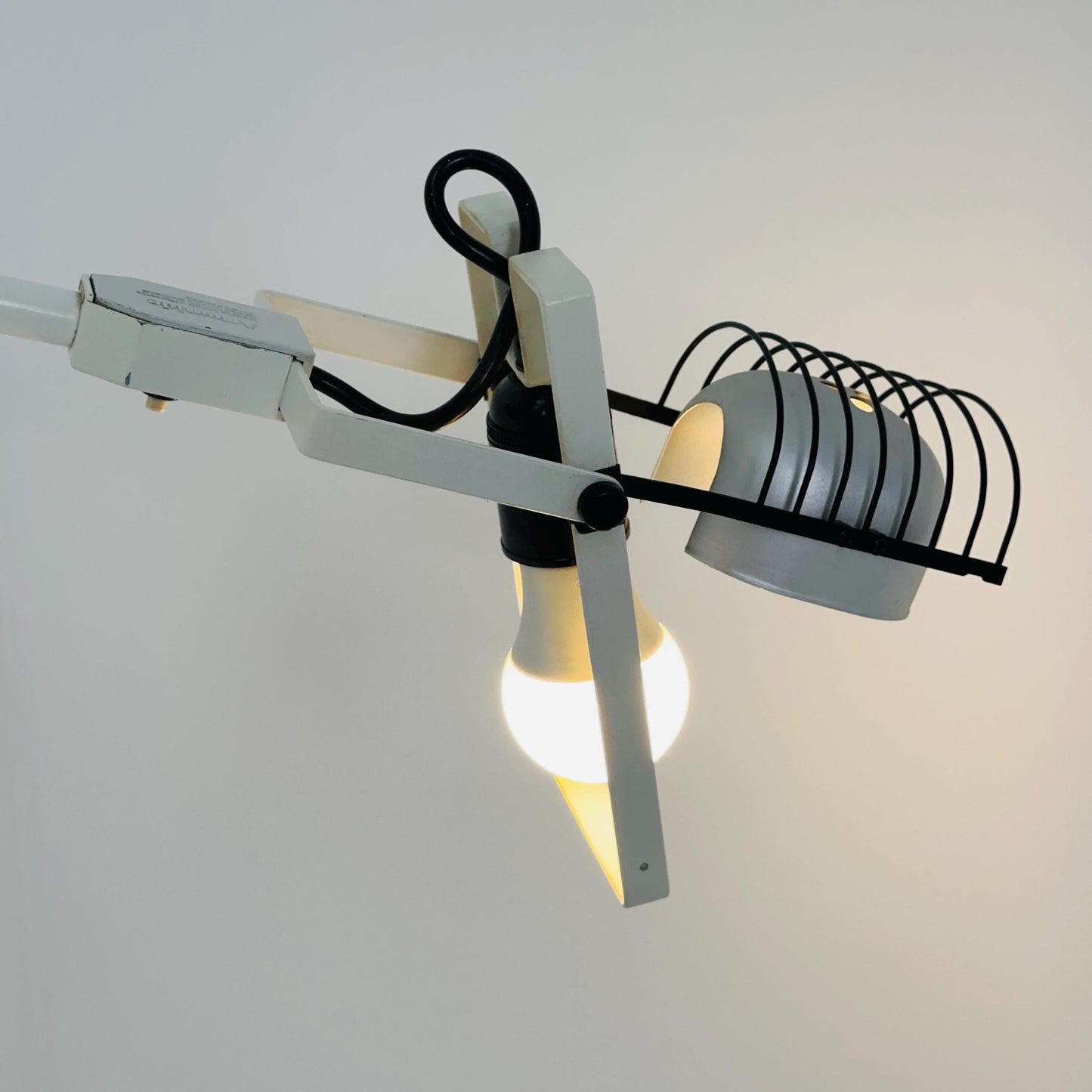 Mid century Sintesi wall lamp with clamp by Ernesto Gismondi for Artemide, 1970s Italy