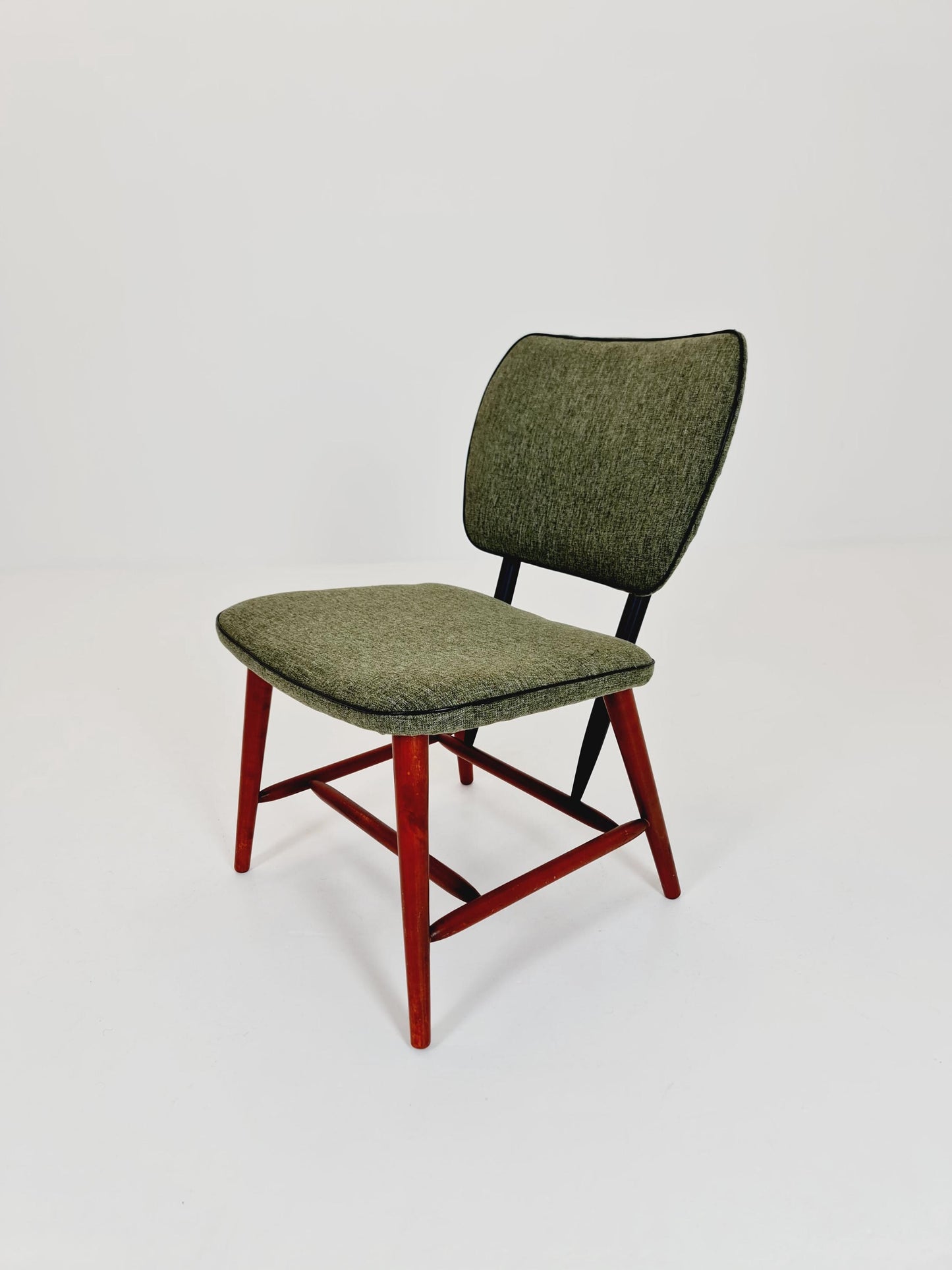 Mid-Century Modern Swedish Lounge chair with Olive Green Upholstery Design by Alf Svensson for Ljungs Industrier ,Dux ,1950s