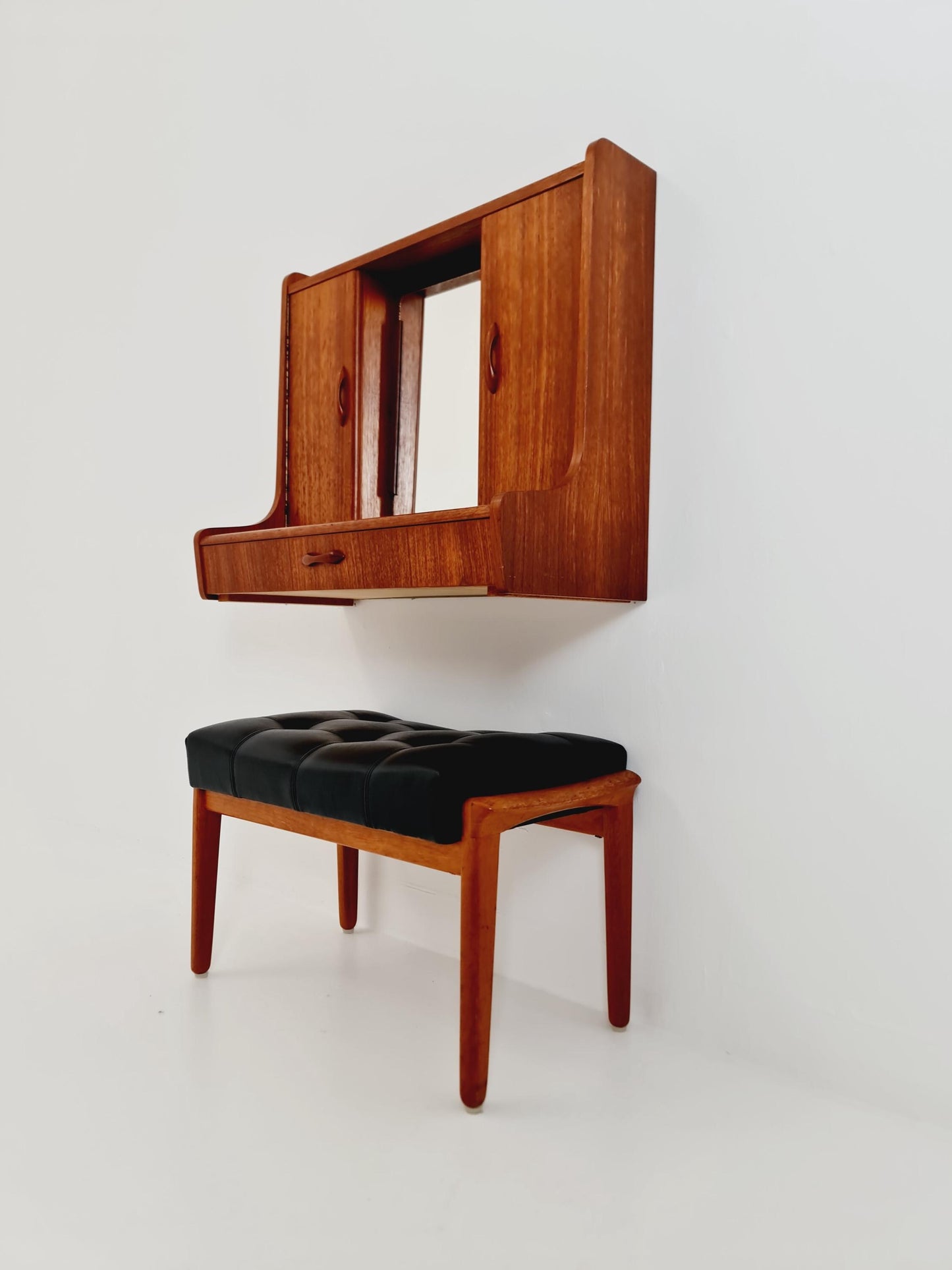 Mid Century Modern Danish Teak vanity hanging table with stool make up table by Fröseke for AB nybrofabriken, 1960s