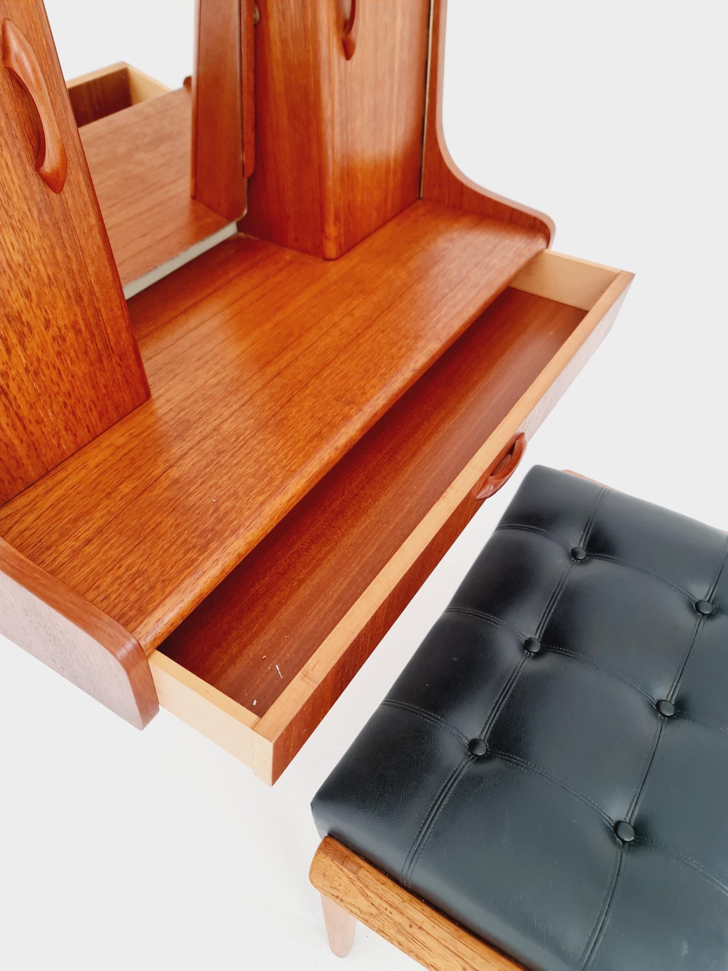 Mid Century Modern Danish Teak vanity hanging table with stool make up table by Fröseke for AB nybrofabriken, 1960s