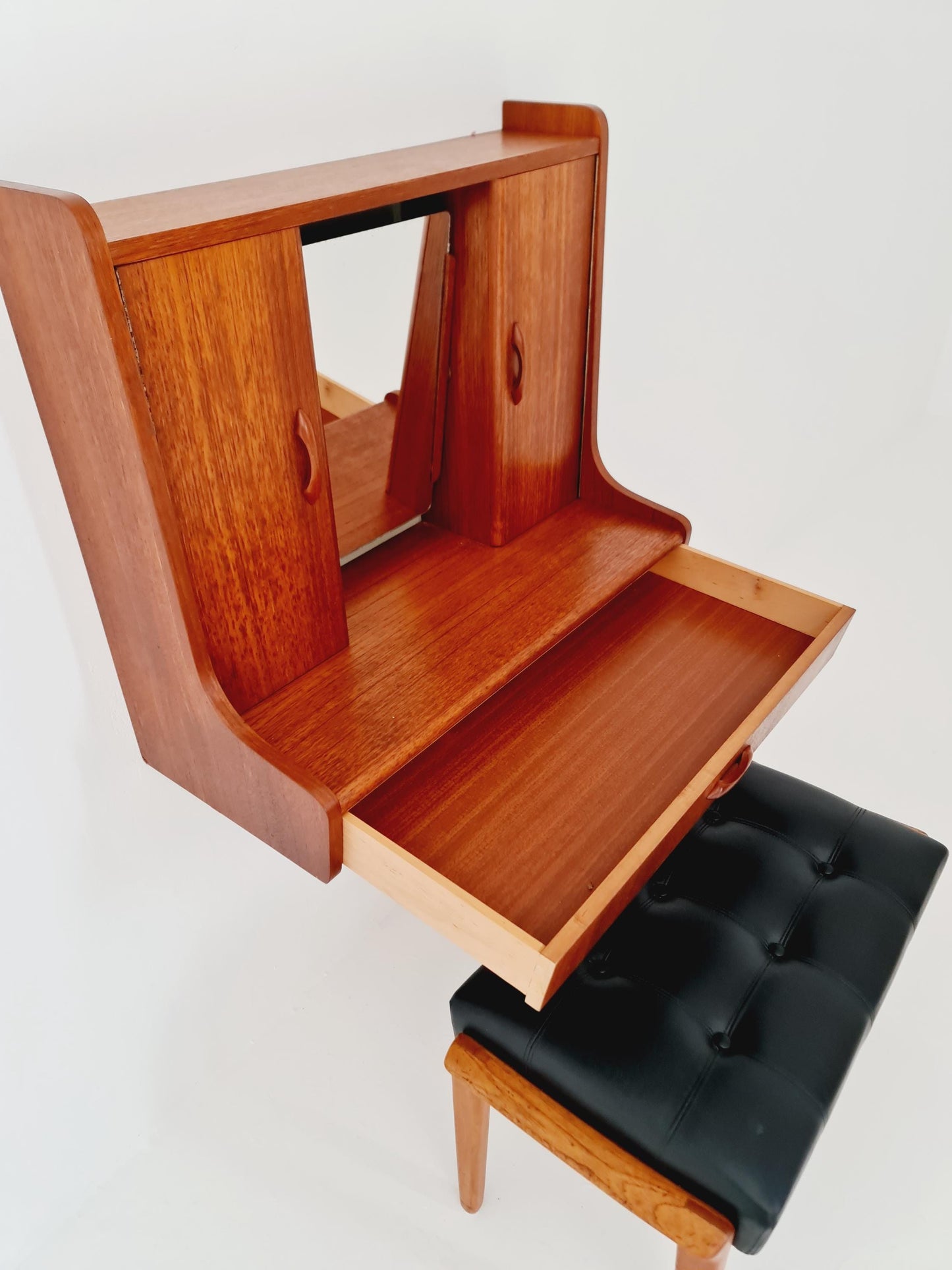 Mid Century Modern Danish Teak vanity hanging table with stool make up table by Fröseke for AB nybrofabriken, 1960s