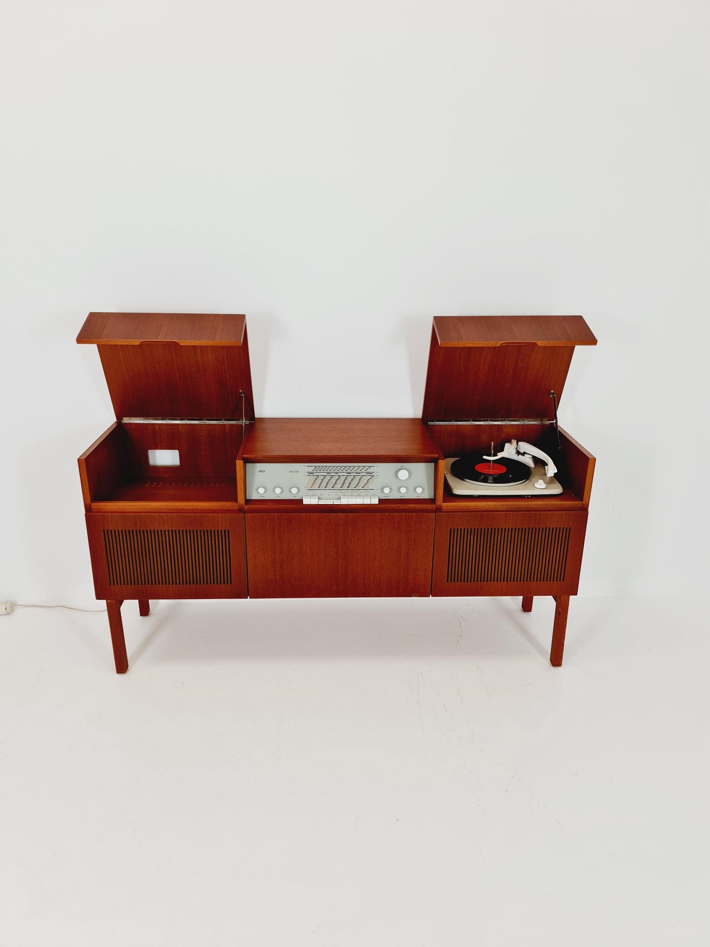 Mid Century Modern German Teak record player, radio by Braun “R 32 ”, 1960s