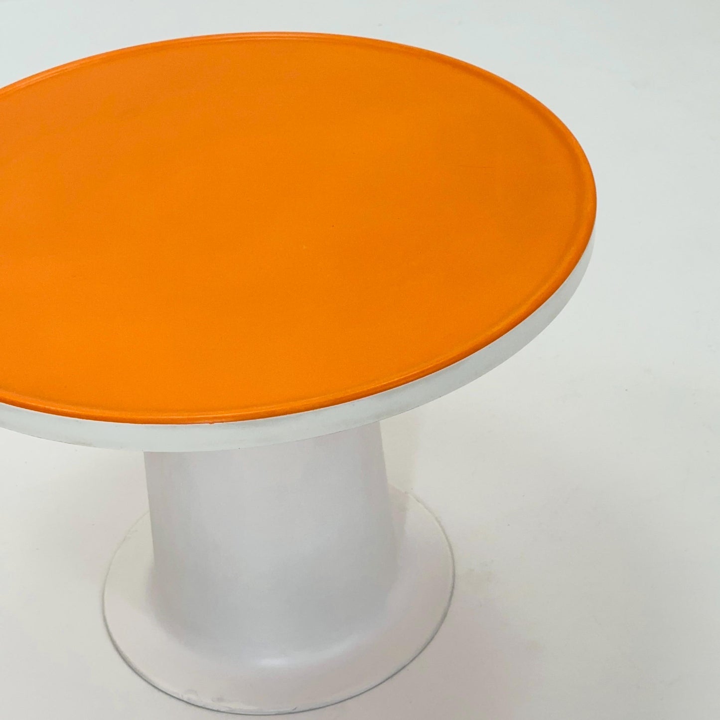 Mid century Yrjö Kukkapuro “Saturnus” Low Table – White & Orange | Haimi Finland, 1970s | Modernist Space Age Design