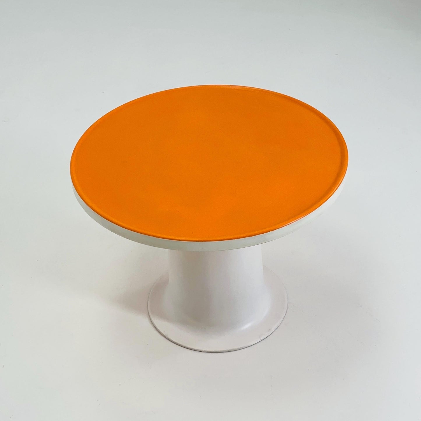 Mid century Yrjö Kukkapuro “Saturnus” Low Table – White & Orange | Haimi Finland, 1970s | Modernist Space Age Design