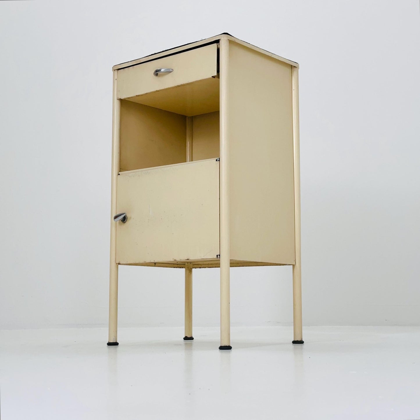 Mid century Bauhaus metal nightstand by Stiegelmeyer in white 1940s Germany