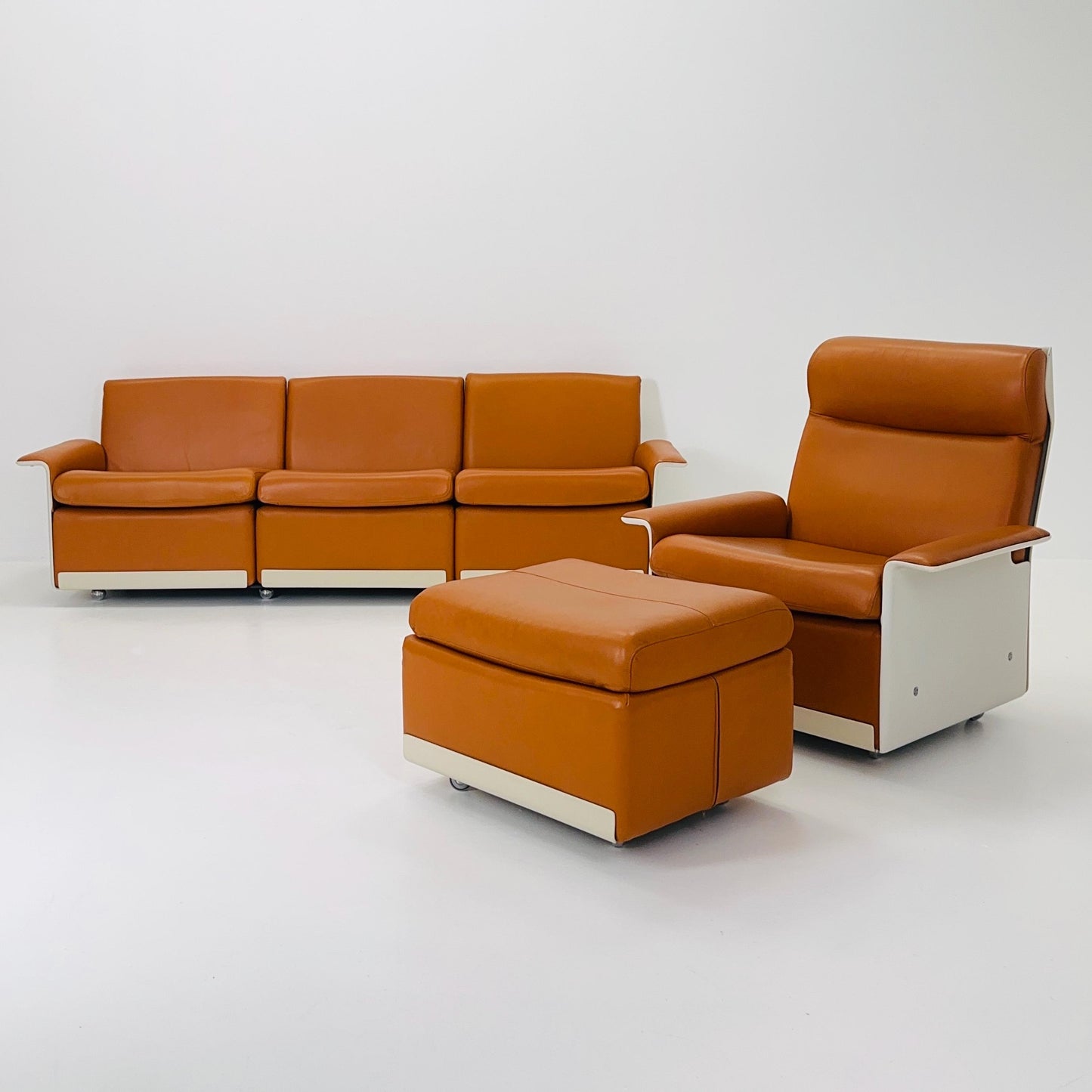 Mid-century modern cognac leather sofa set RZ62 by Dieter Rams for Vitsoe, 1960s Germany