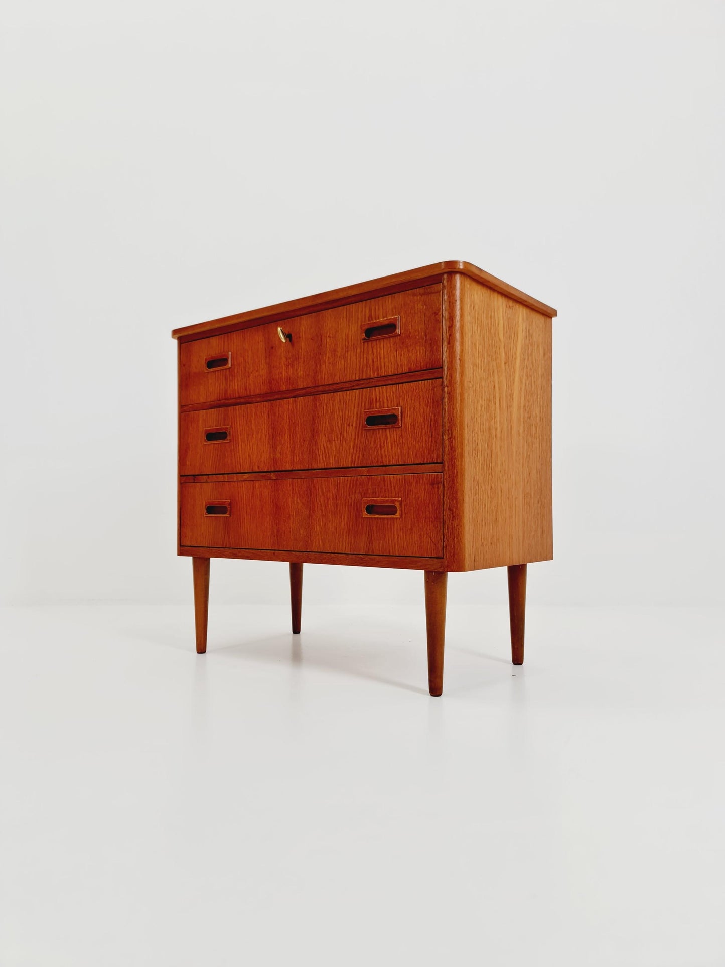 Midcentury danish design chest of drawers / drawer dresser /3 drawers cabinet, 1960s