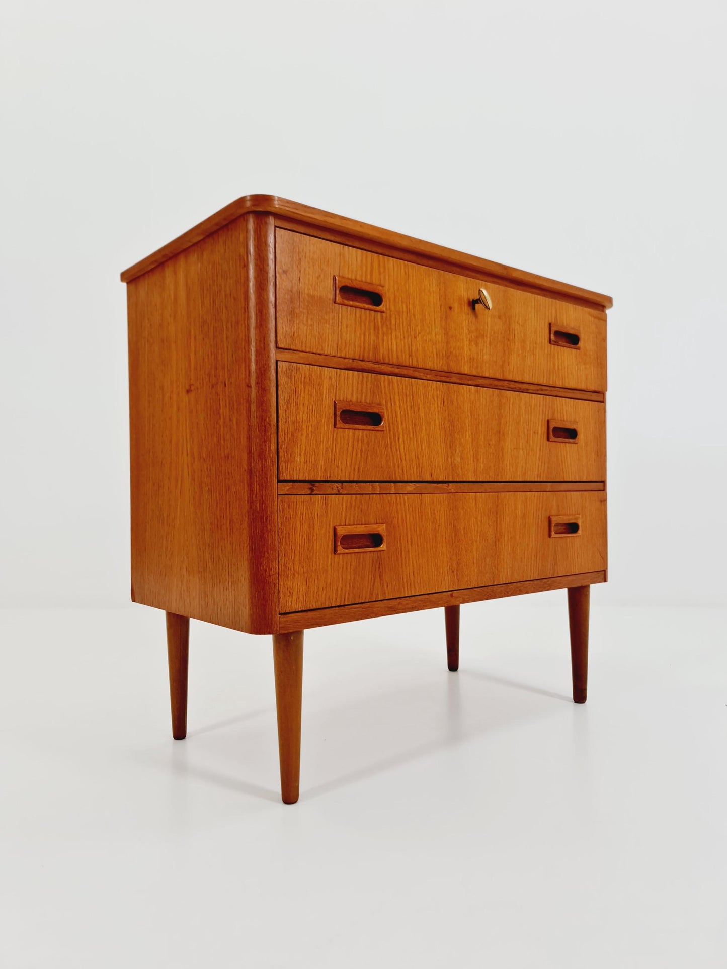 Midcentury danish design chest of drawers / drawer dresser /3 drawers cabinet, 1960s
