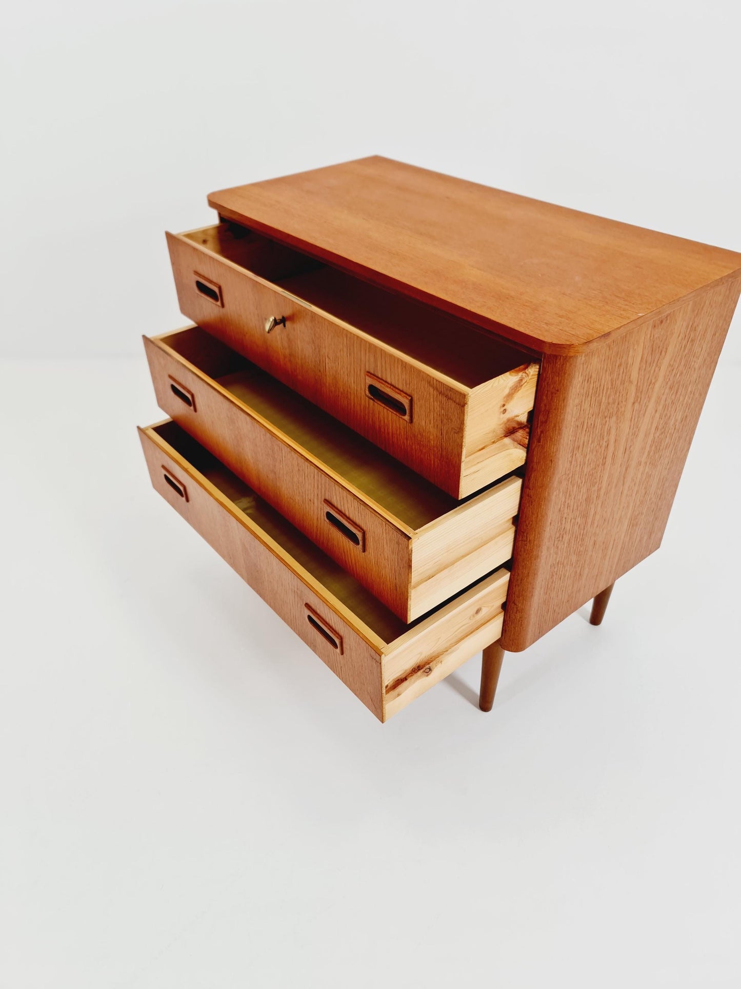 Midcentury danish design chest of drawers / drawer dresser /3 drawers cabinet, 1960s