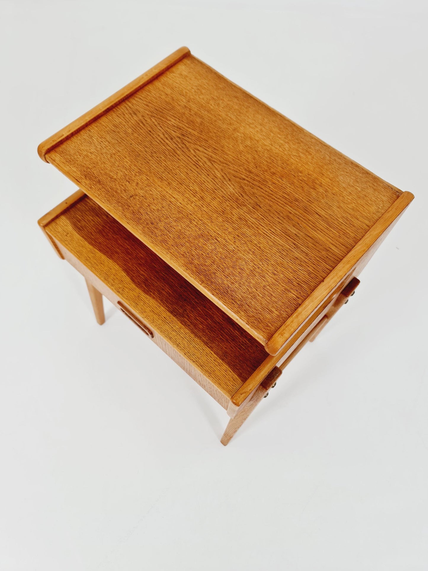 Midcentury Carlström & Co Oak Vintage Side table/ Bedside table/ Night stand straight from the sixties