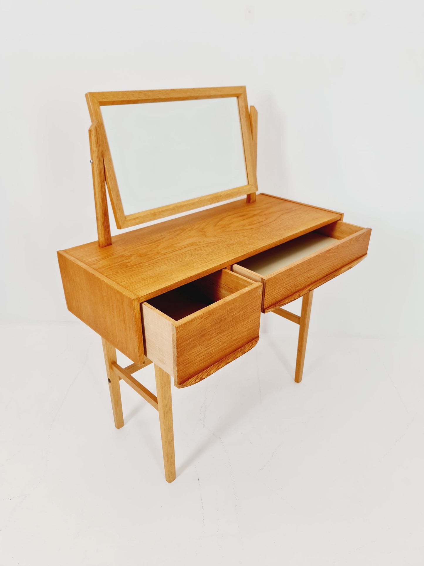 Mid Century Modern Danish Oak vanity table/ make up table by Ateljé glas och trä, Hovmantorp, 1960s