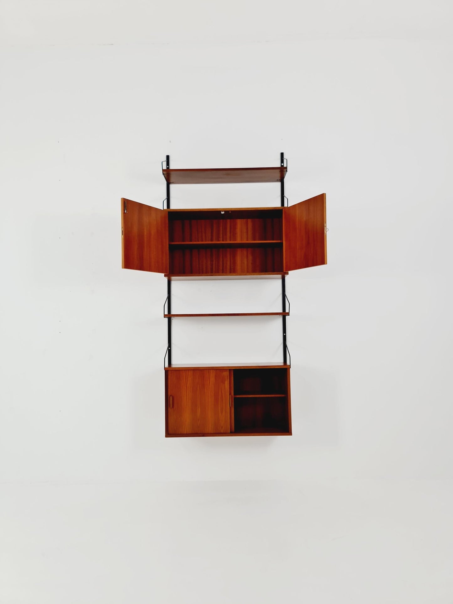String shelf-system, bookcase with 2 cabinet Walnut Germany, 1950s