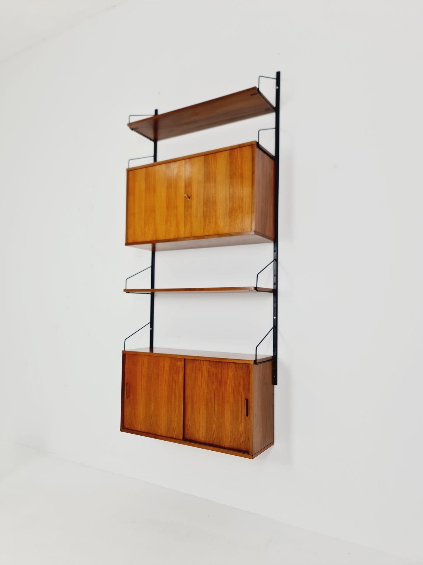 String shelf-system, bookcase with 2 cabinet Walnut Germany, 1950s